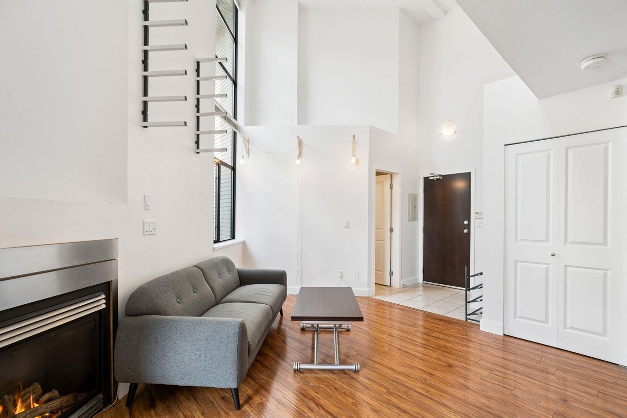 415-10866 City Pkwy