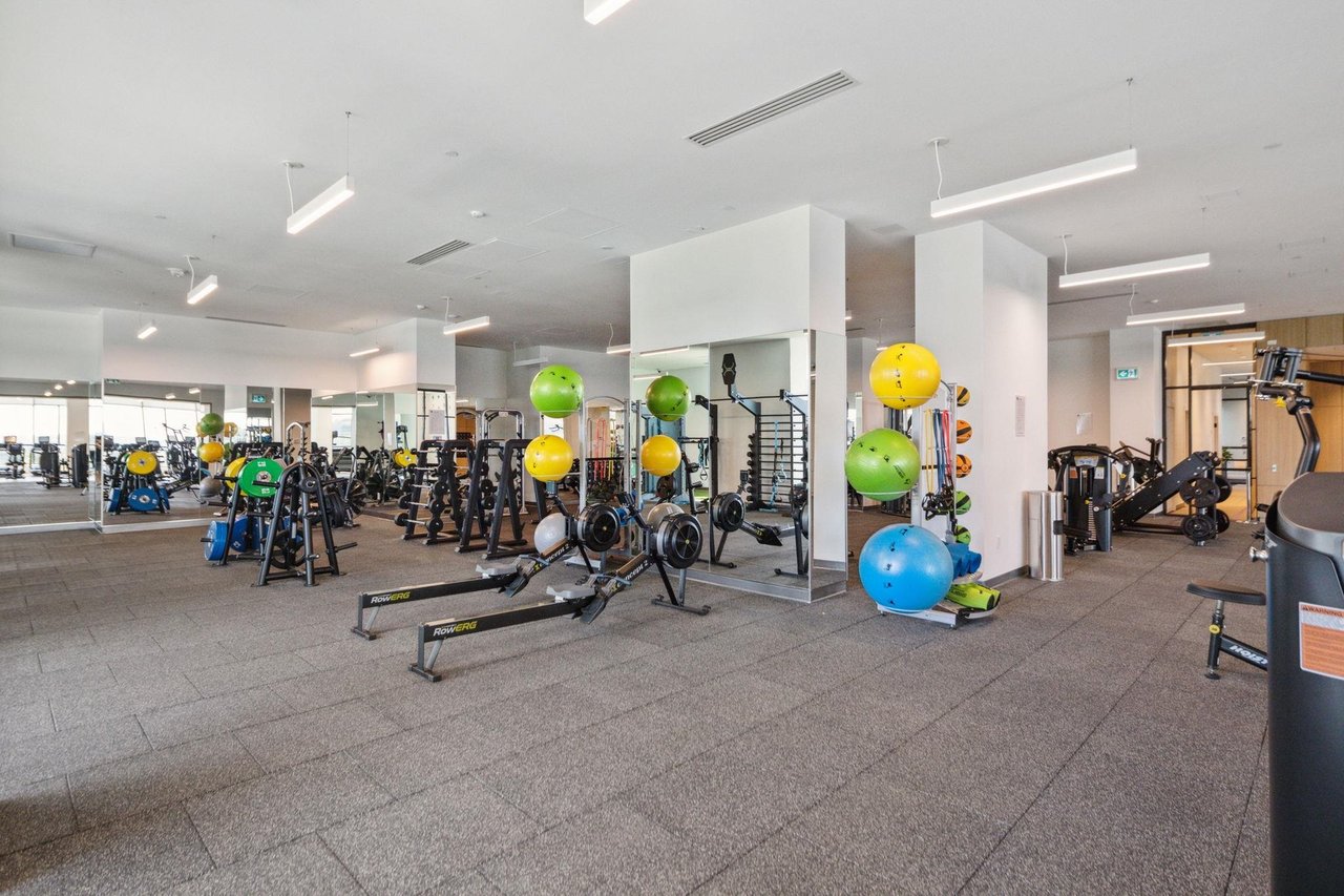 1210-3809 Evergreen Pl