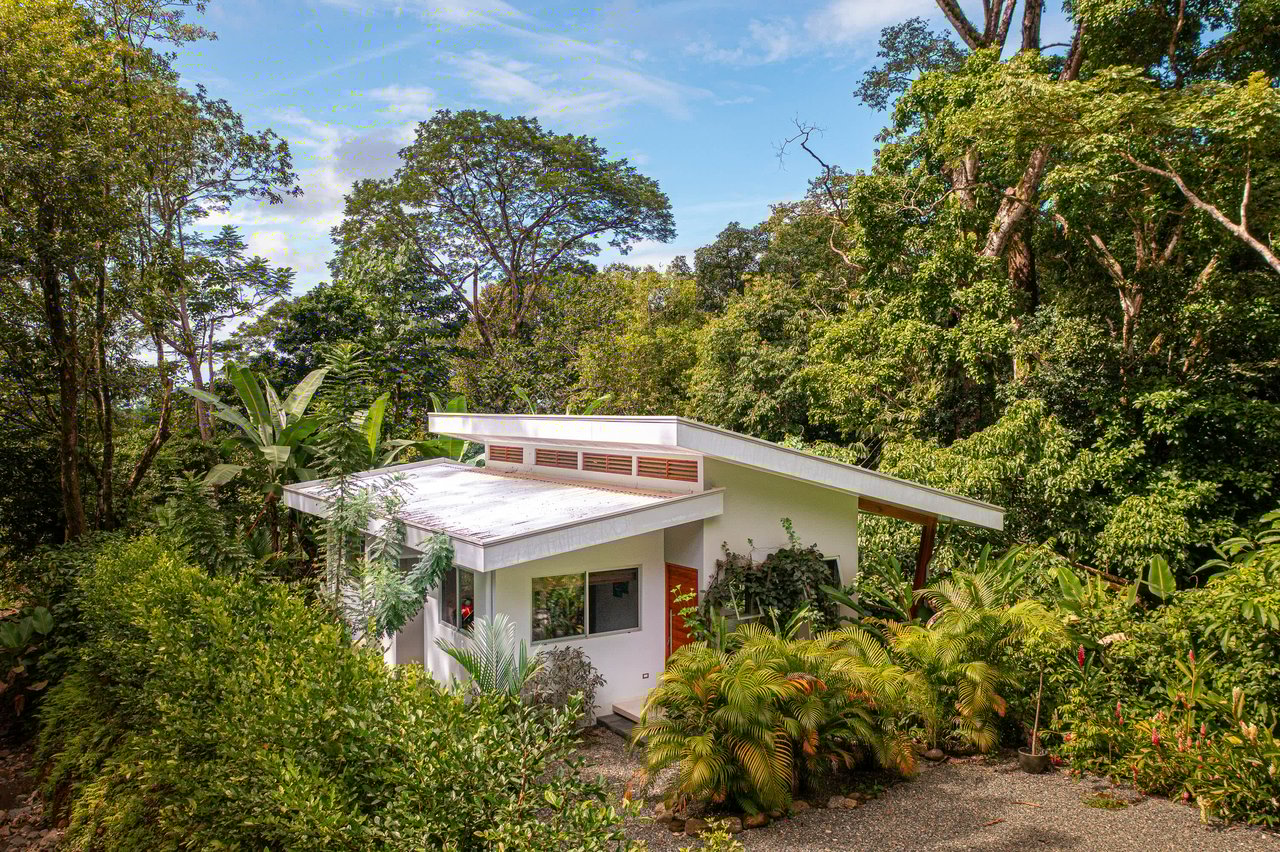 Modern 2 BR Home with Beautiful WATERFALL and River