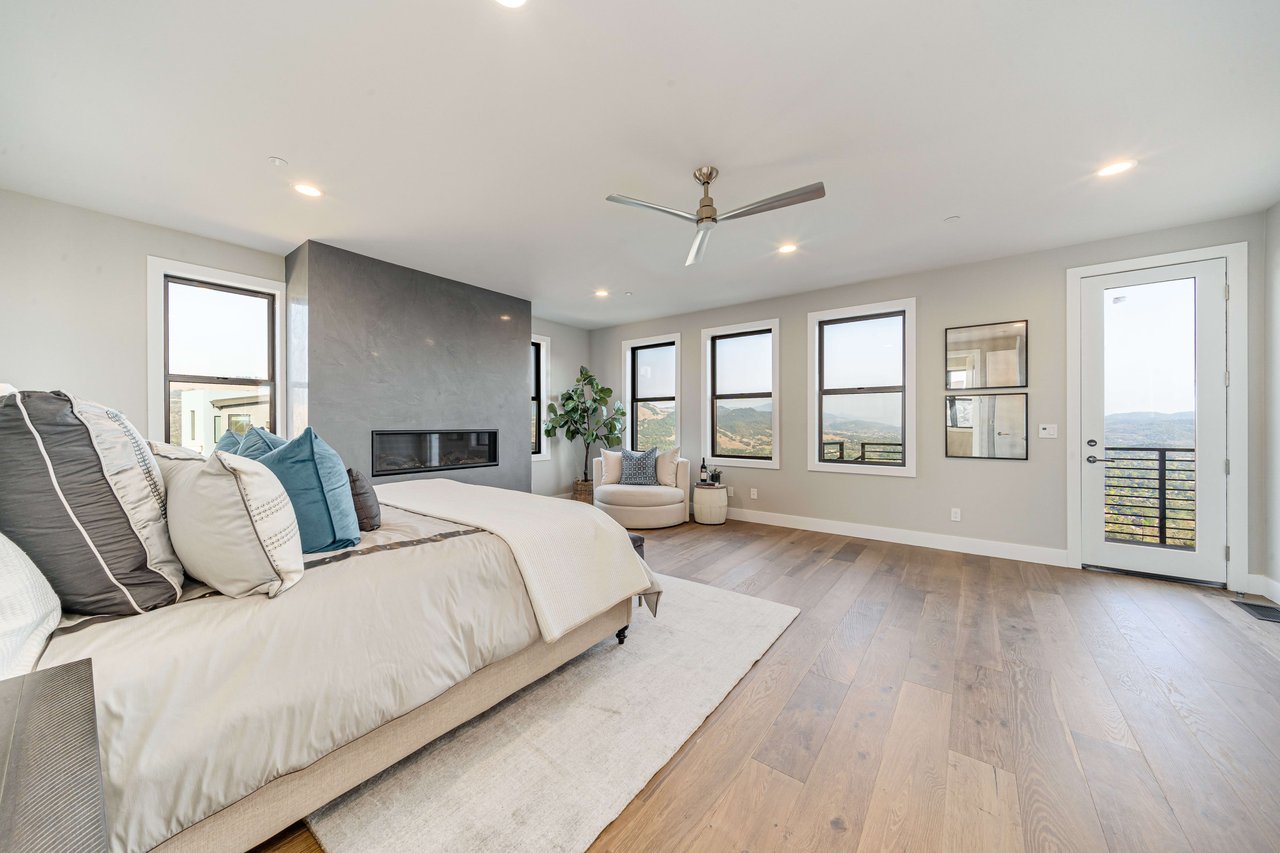 3927 Rincon Ridge Drive