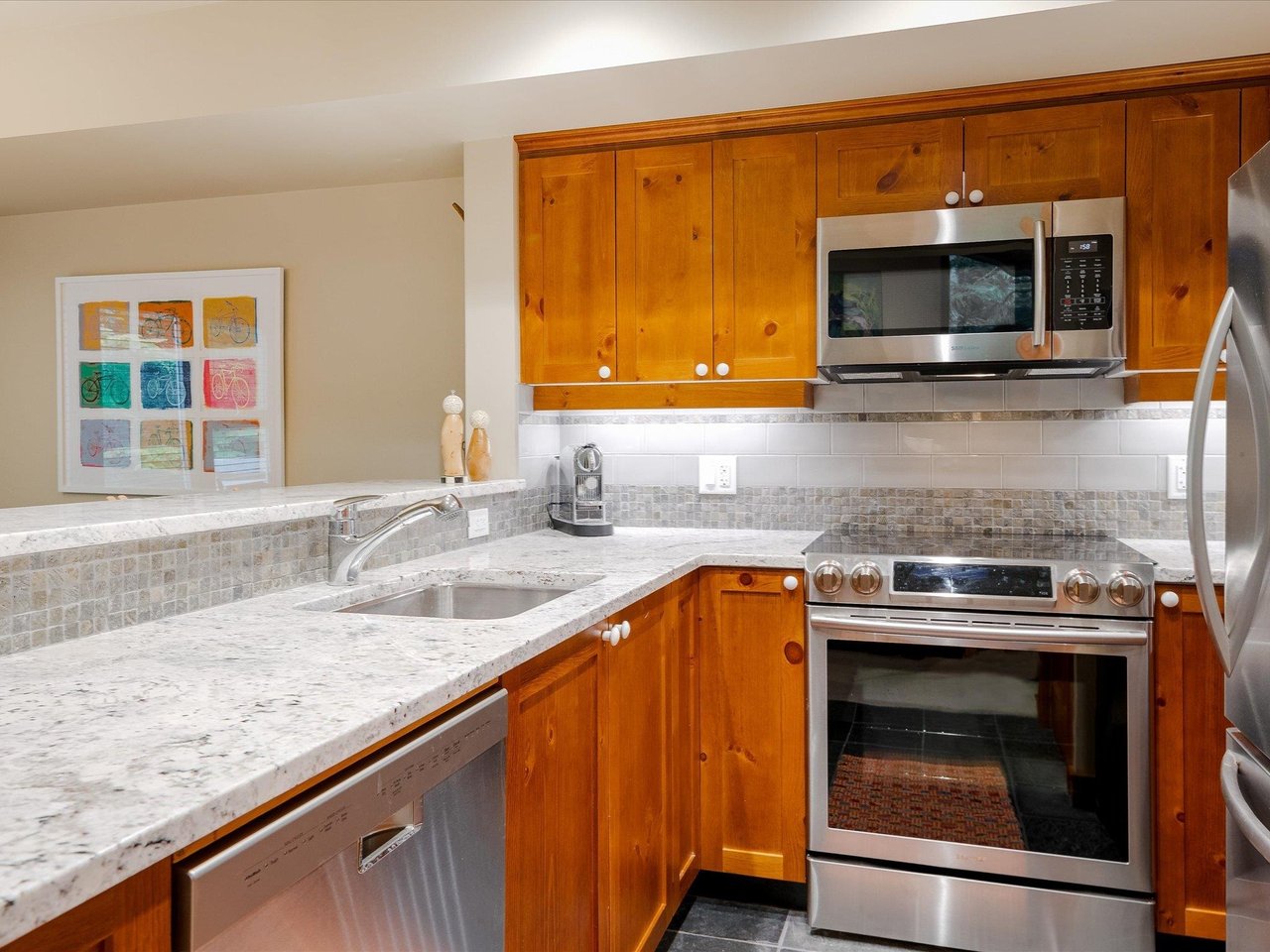 21-4661 Blackcomb Wy