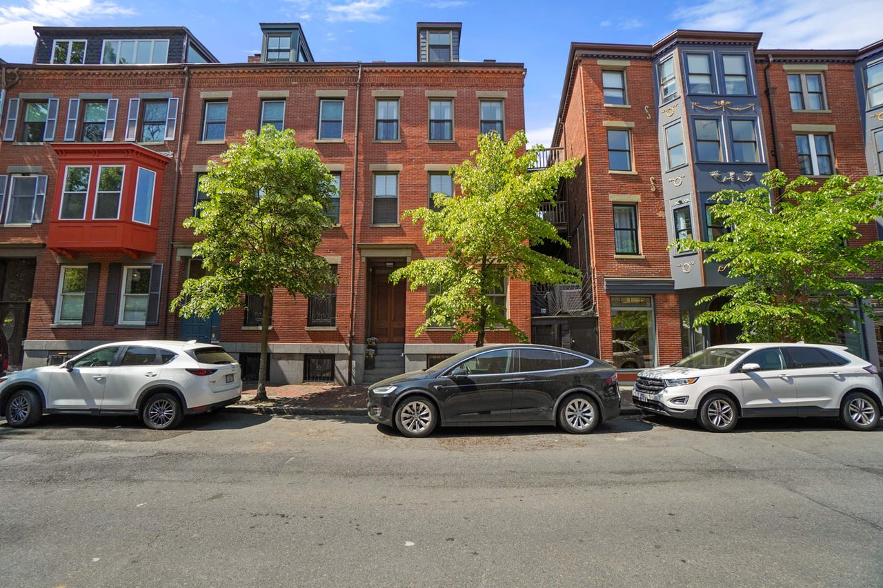 93 Main St