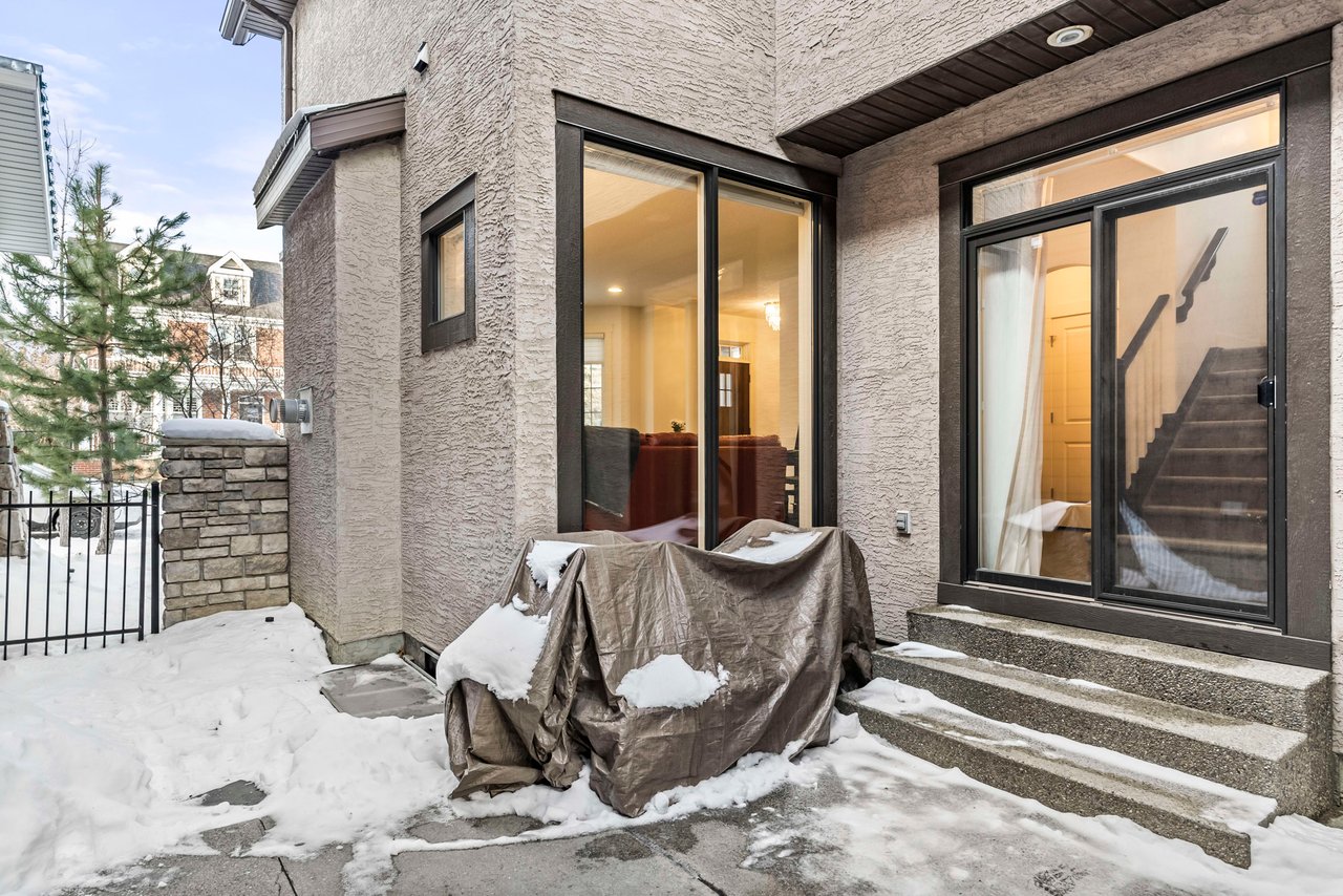 19 Tom Hoppe Mews SW