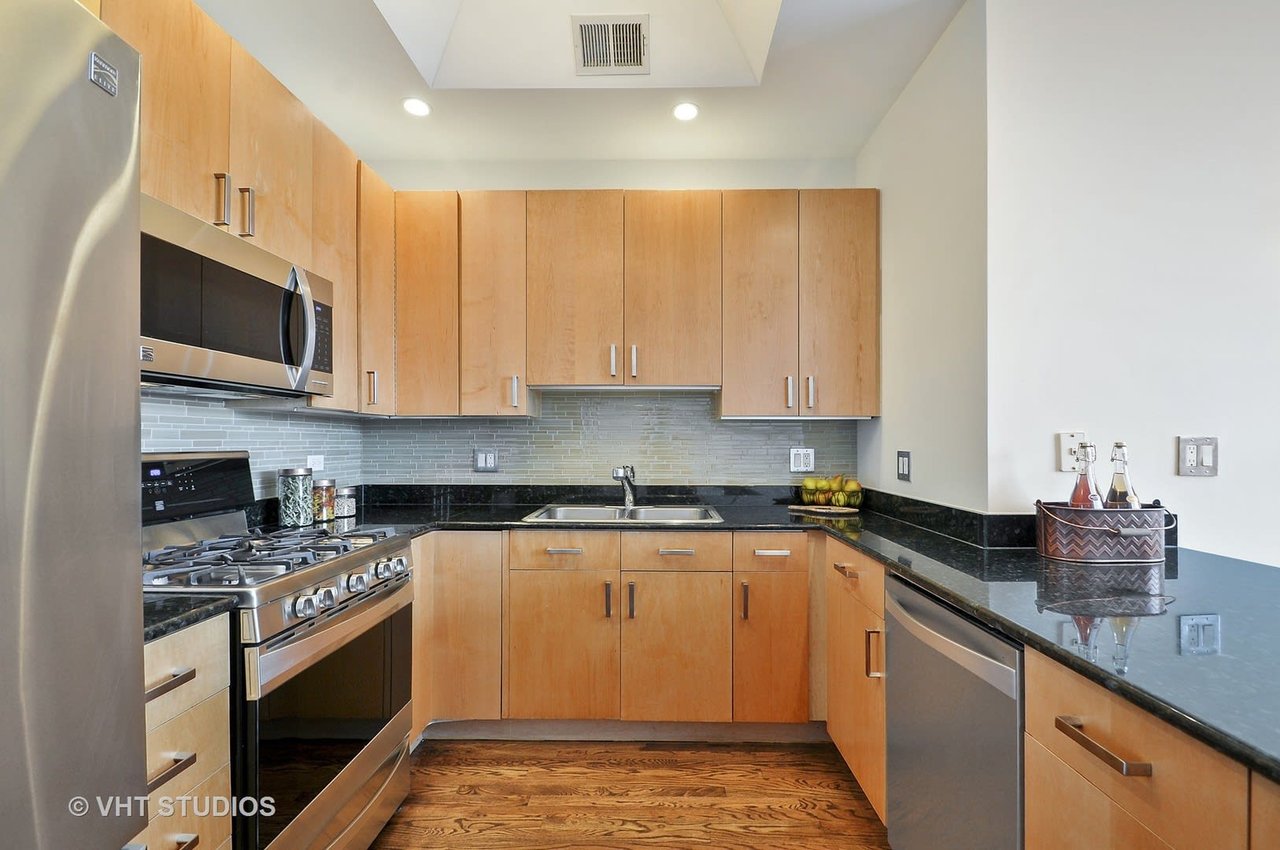 816 W Hubbard St (No. 5)