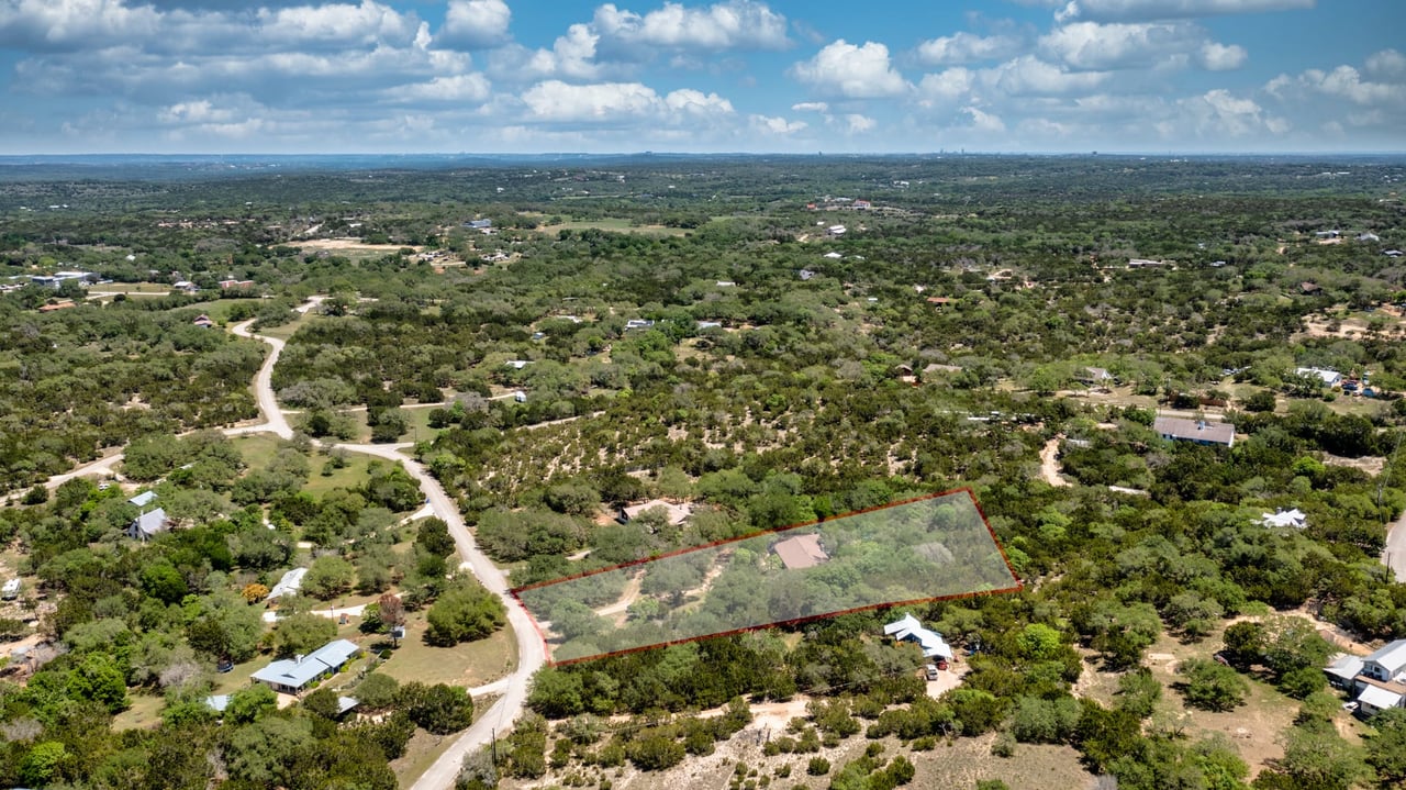 Updated, unrestricted Hillcountry Gem nestled in the Live Oak Trees