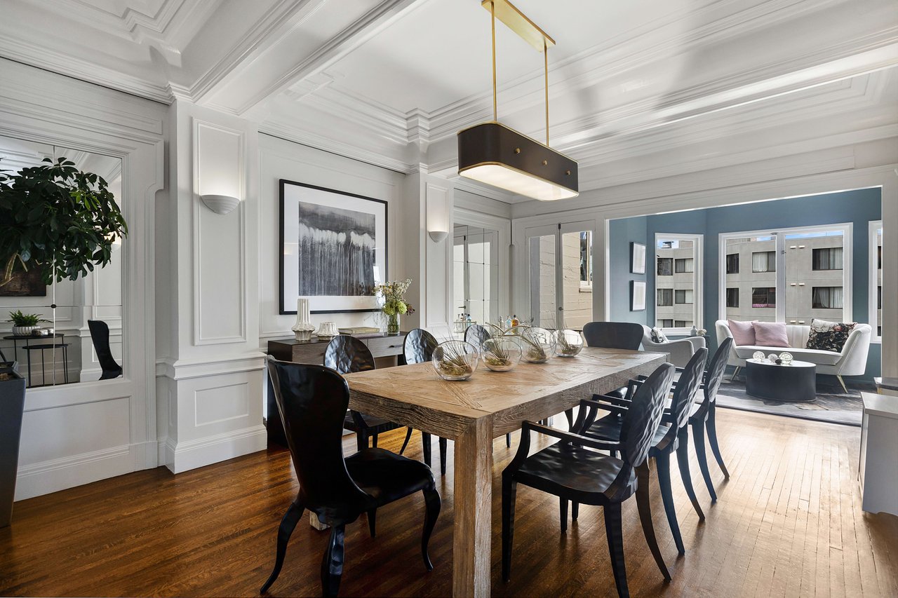 Grand New York-Style Condominium at 840 Powell