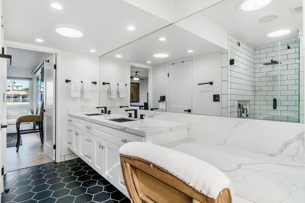 1532 9th Street Unit: 7