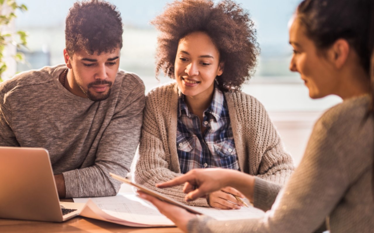 The Risks of Selling Your House on Your Own