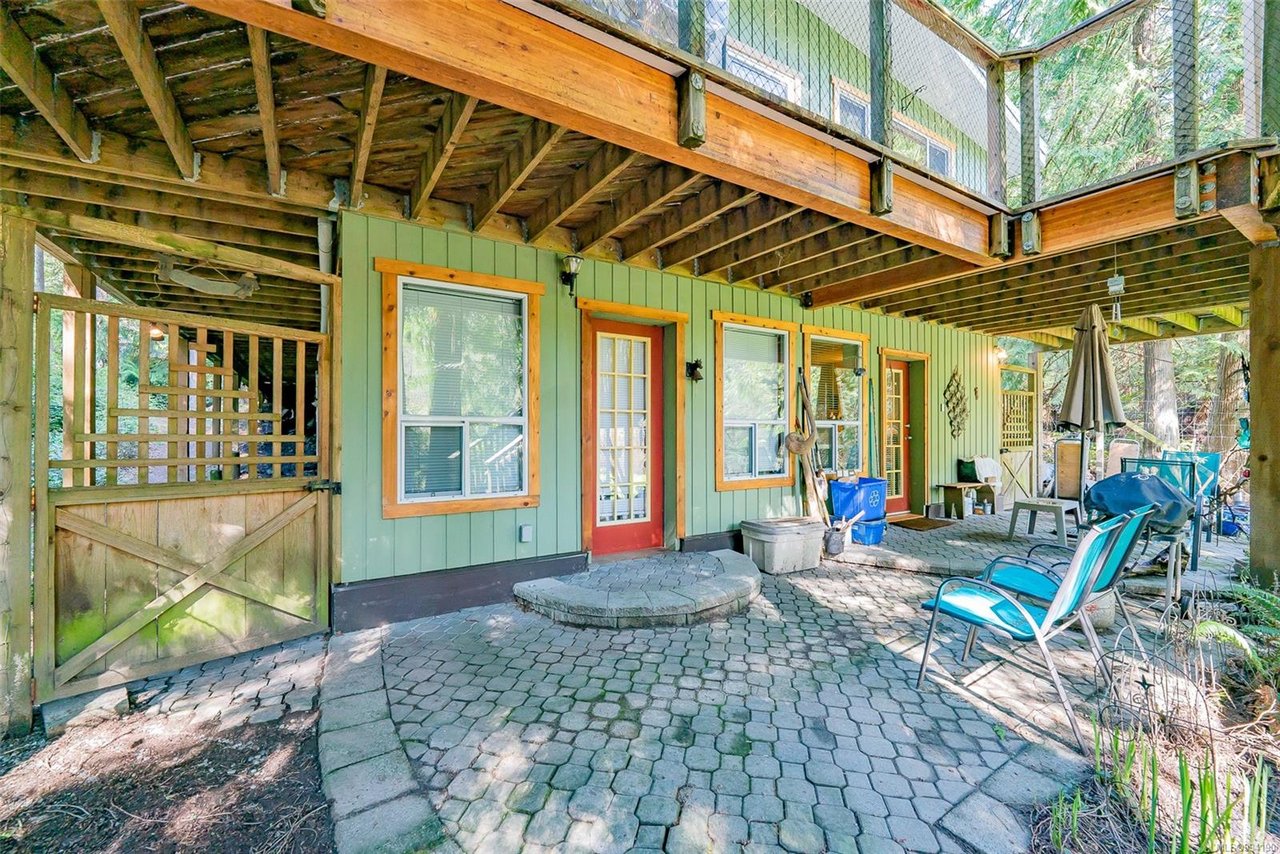 447 Berg Rd