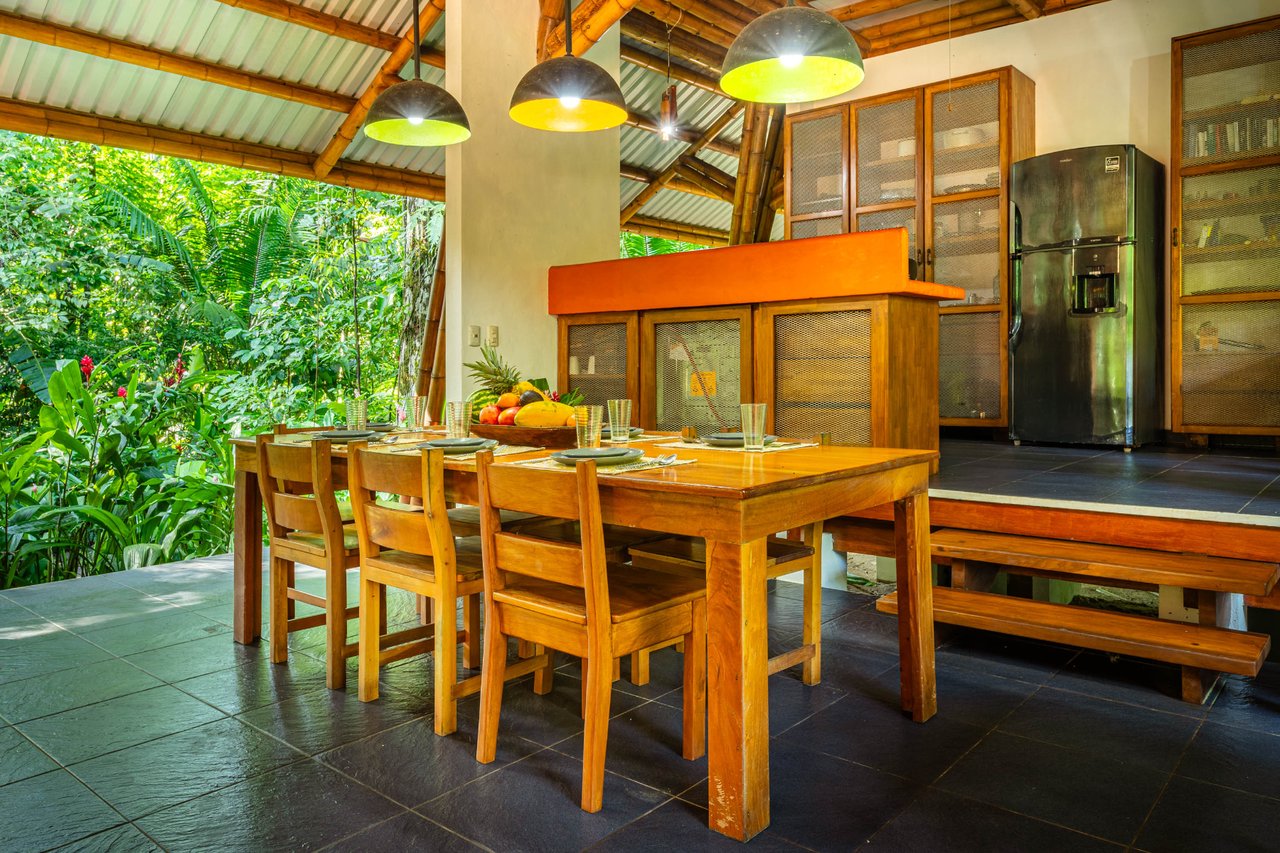 Off Grid Beachfront Bamboo Estate, Osa, Puntarenas
