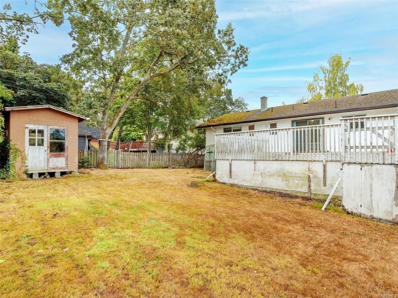 4253 Thornhill Cres