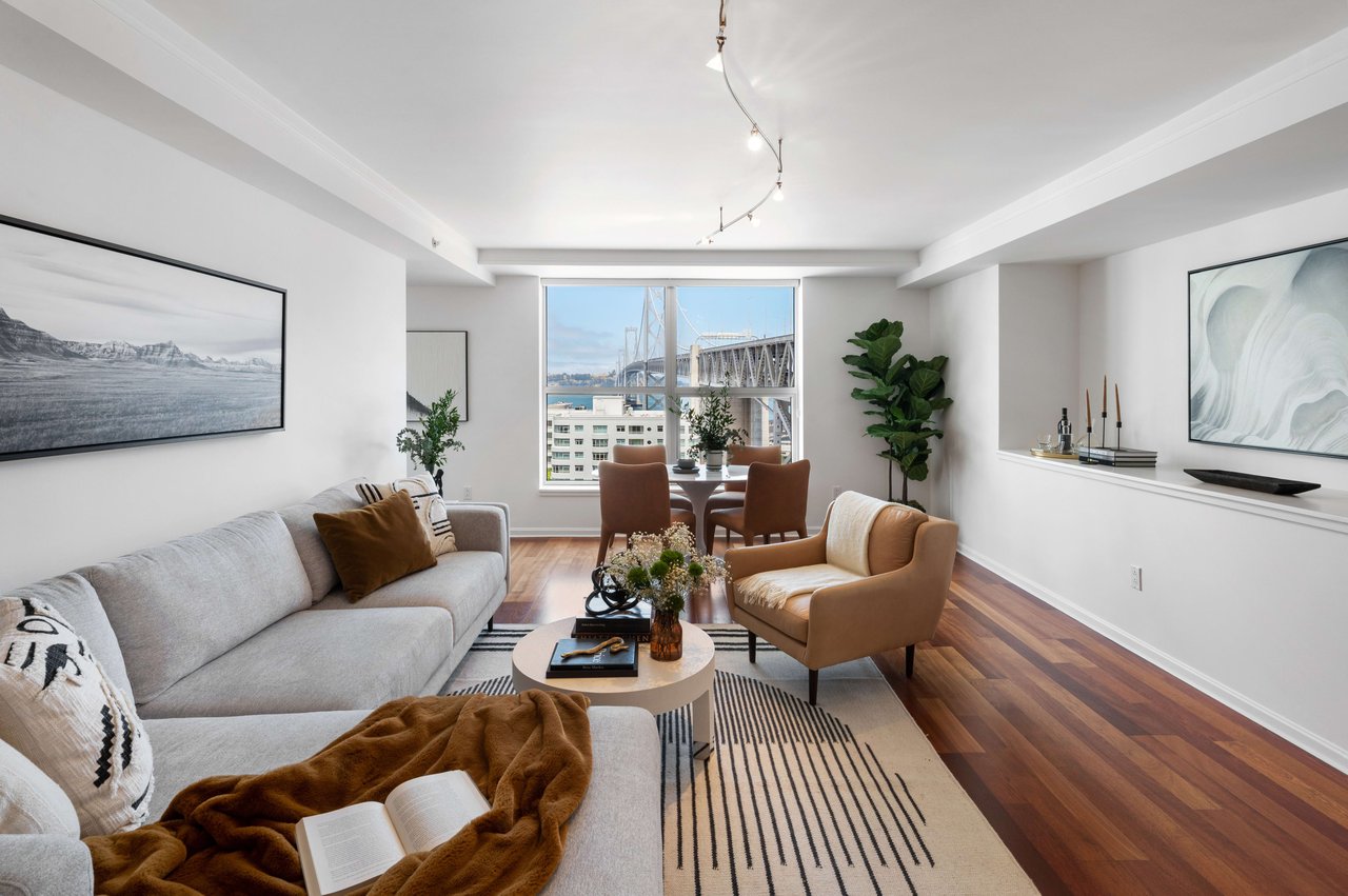 Ideal City Home At Bridgeview
