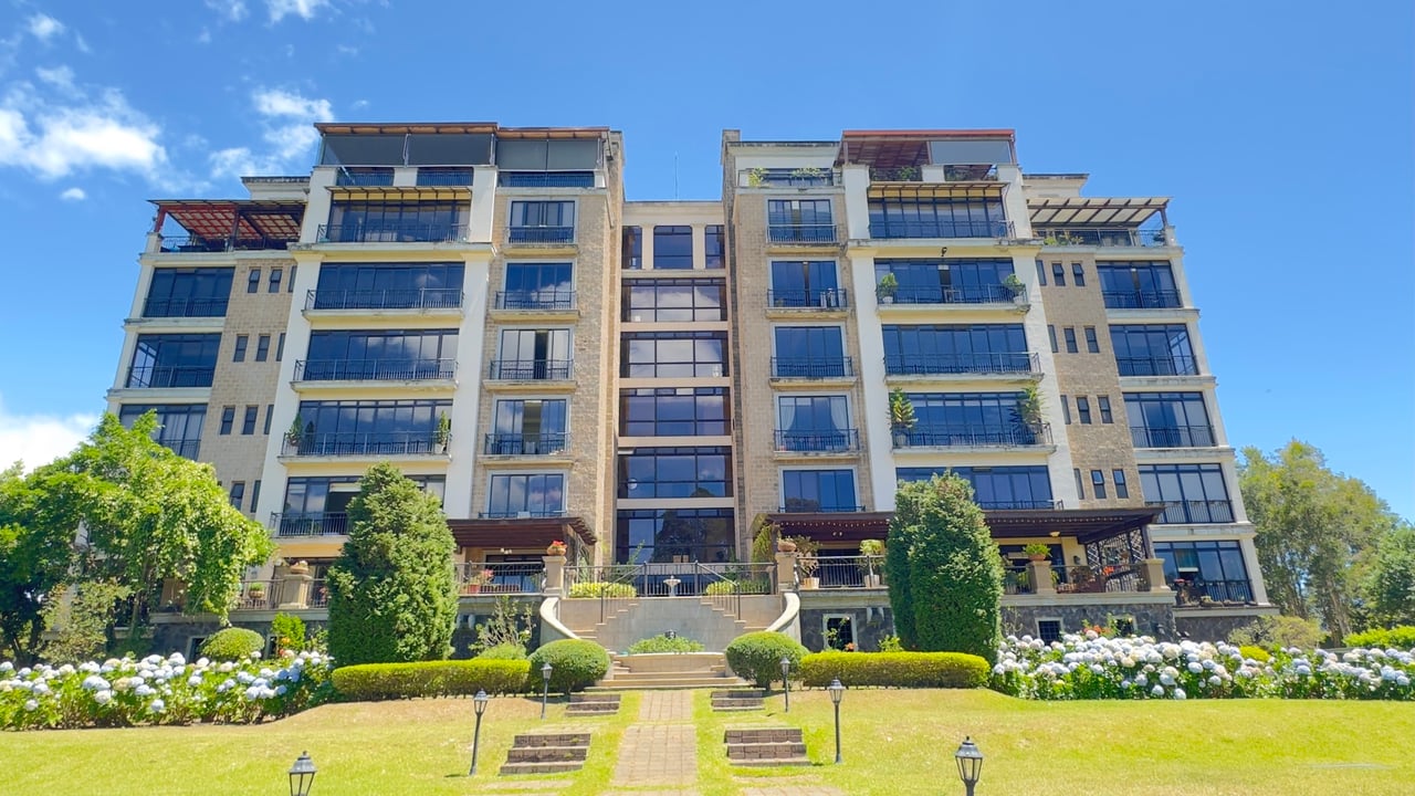Colonial Luxury Tower Condo, Curridabat, San Jose