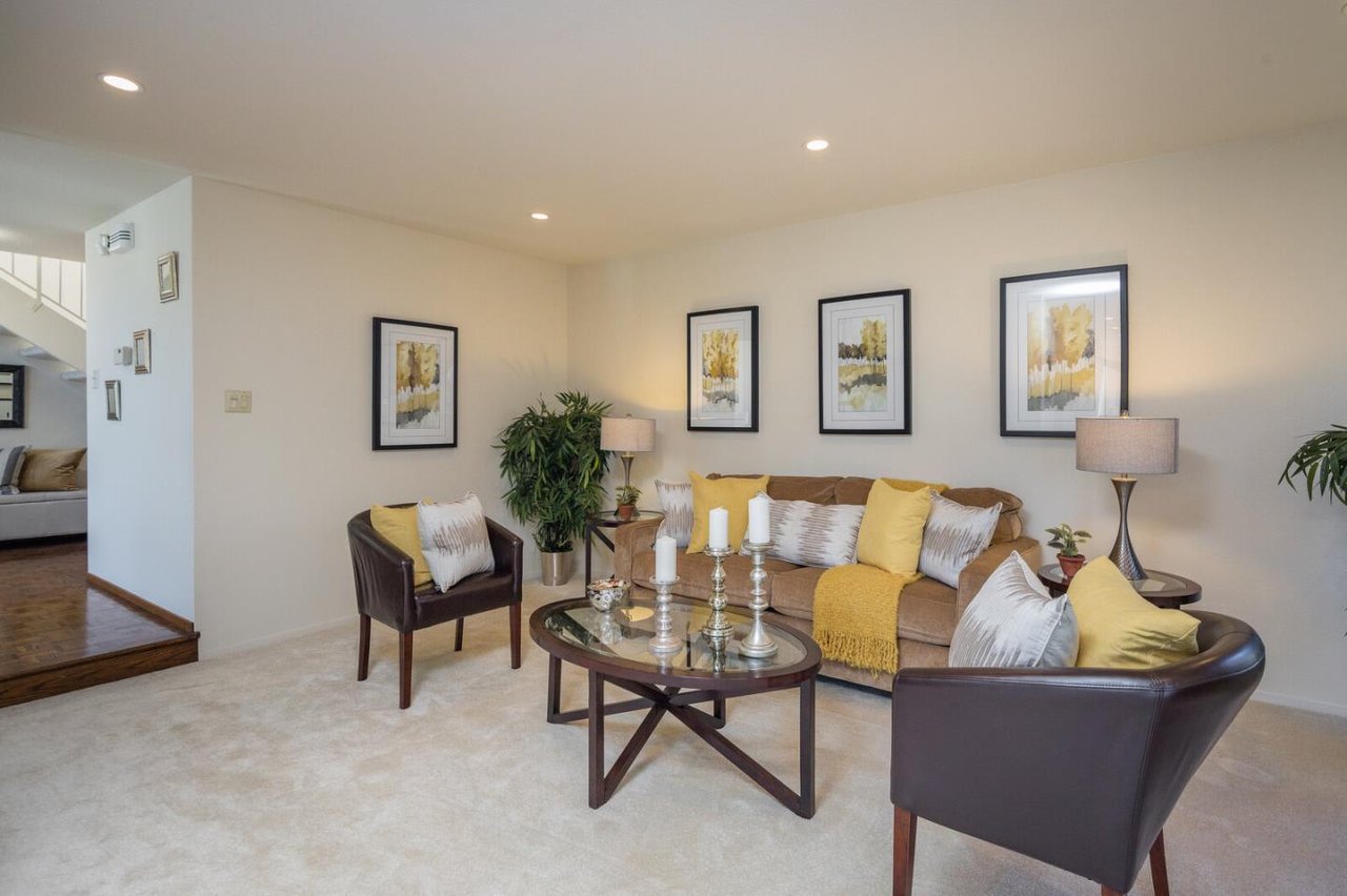 1669 Toyon Court