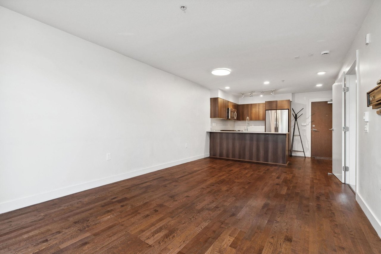 107-7088 14th Ave