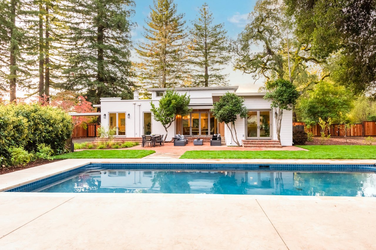 Healsburg Downtown Estate