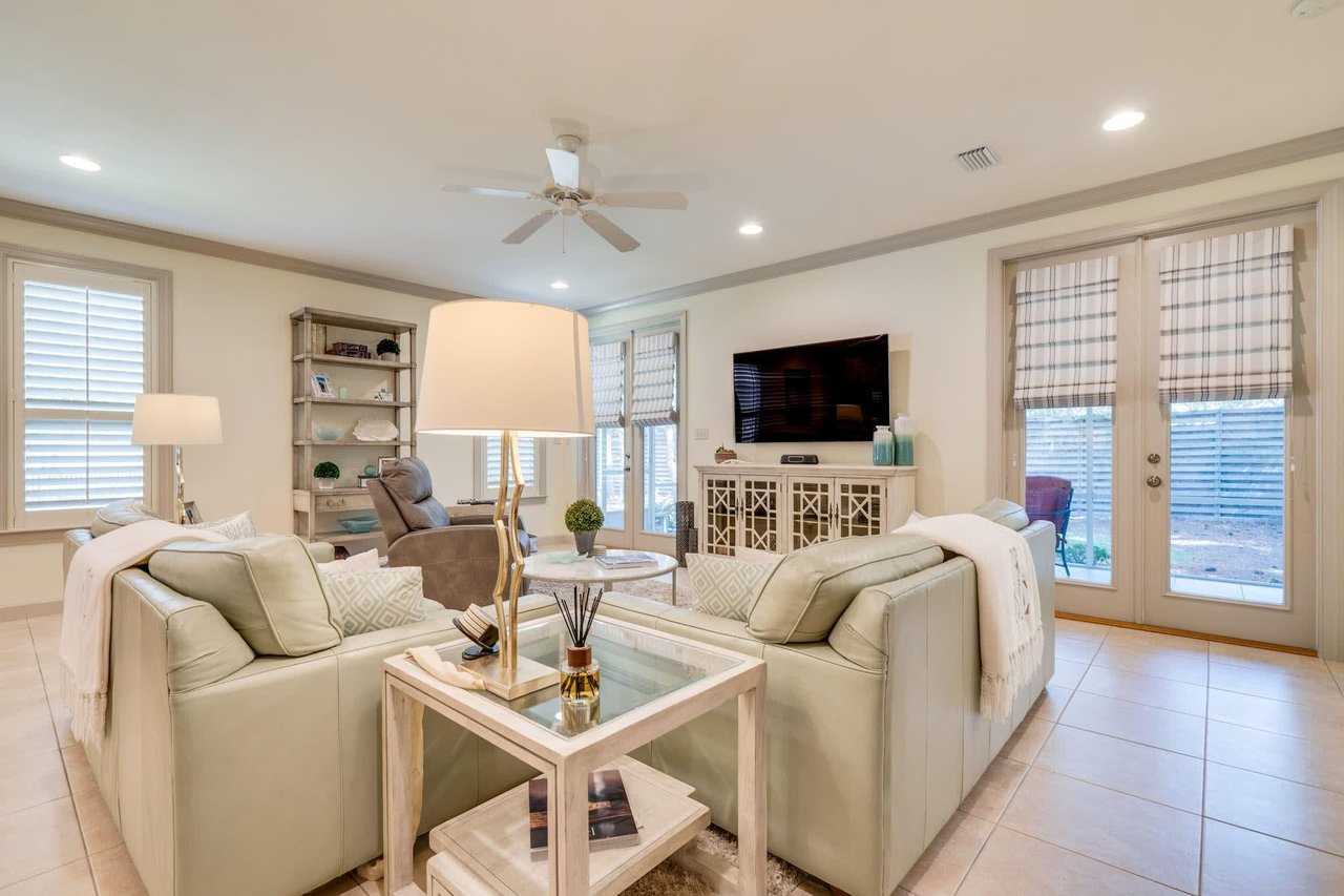 2015 Pine Island Cir