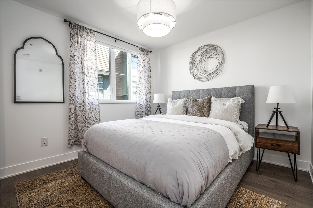137-2070 Curling Road, North Vancouver