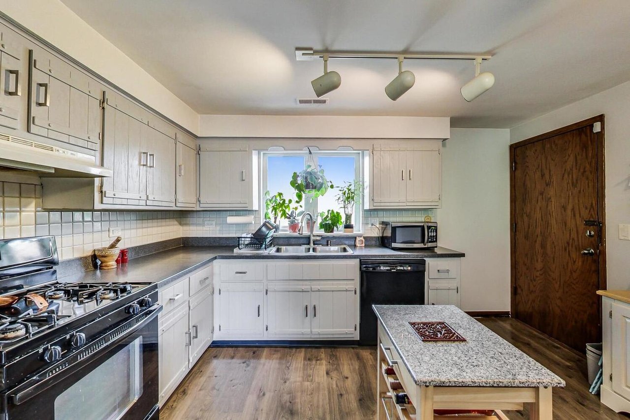 4540 N Linder Avenue # 3C