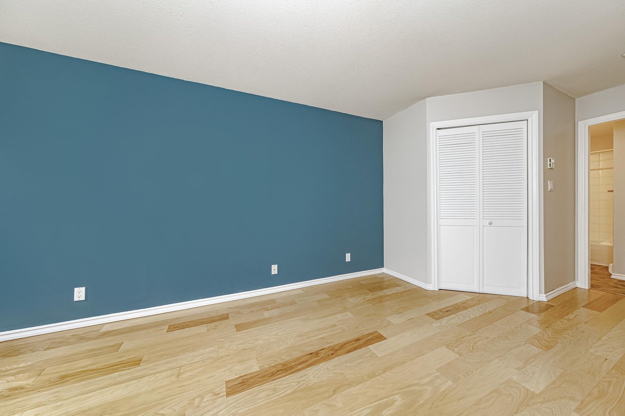 210-3638 W Broadway