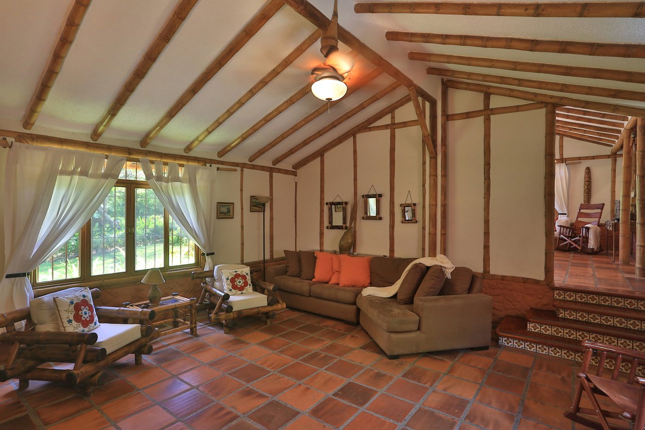 Two Home Rural Retreat, Santa Ana, San Jose
