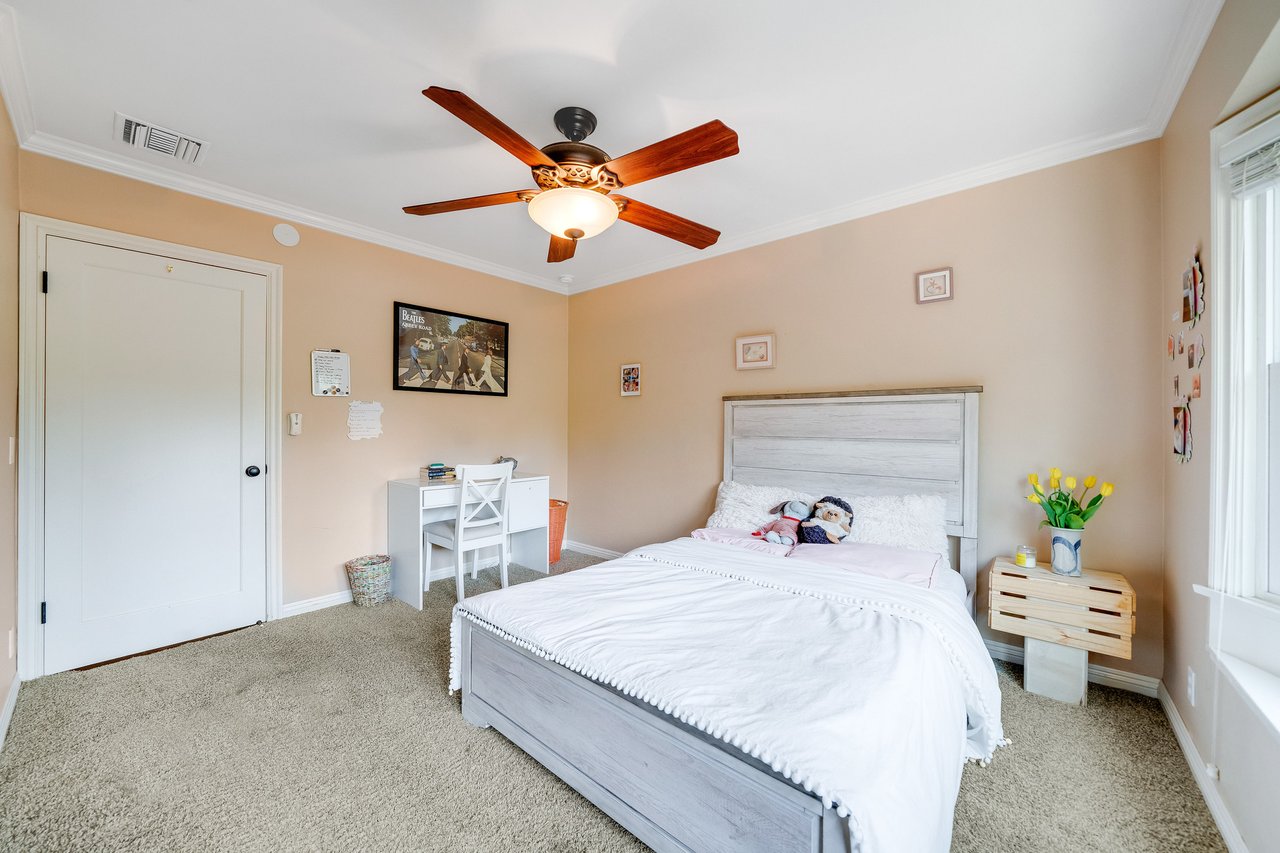 A Lil Bit O' Country in Shadow Hills * SOLD at full price