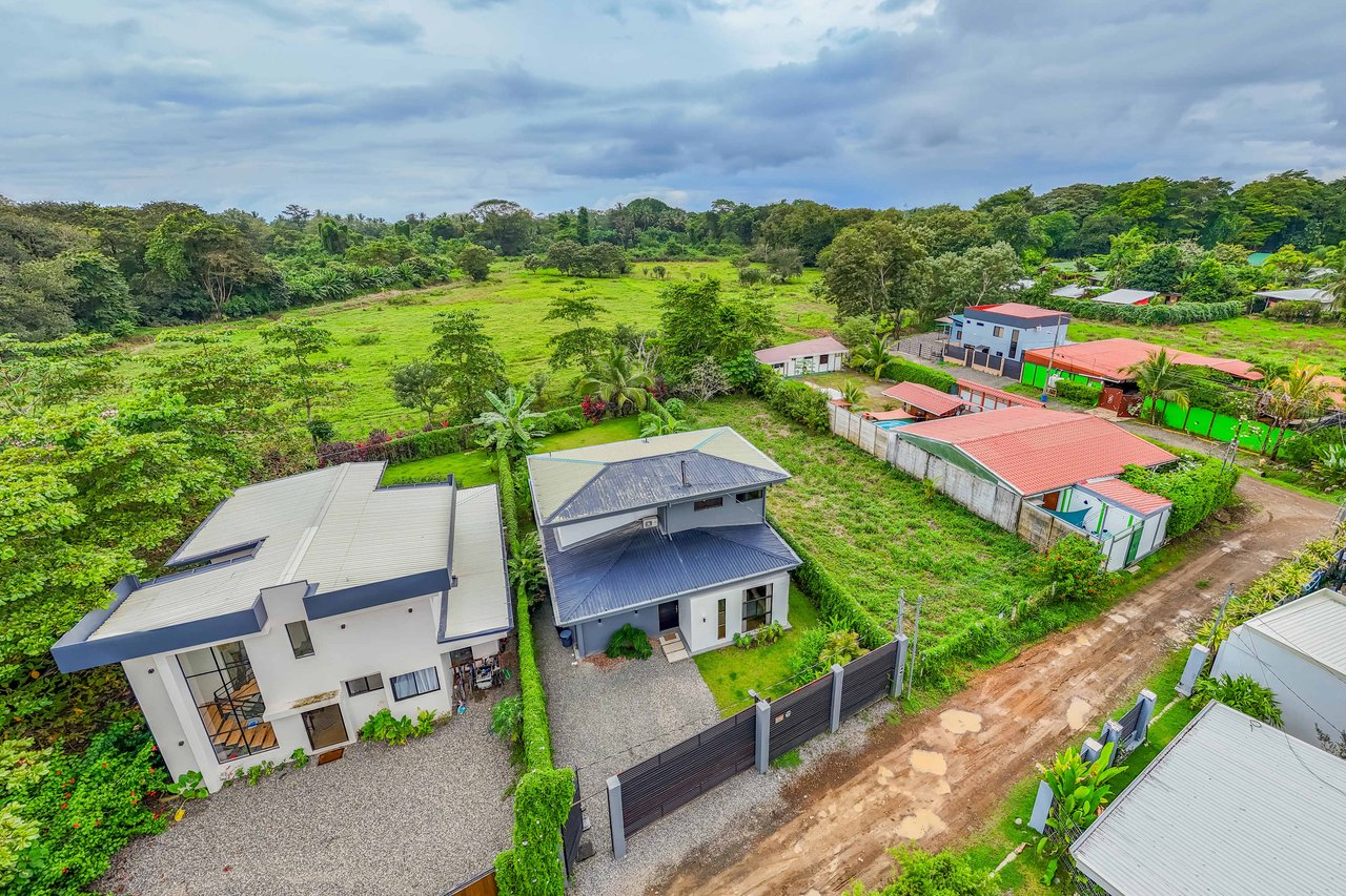 A 3-bedroom home – literally bordering Marino Ballena National Park – but mere steps away from cafes, restaurants, and amenities of the tourist mecca Uvita!