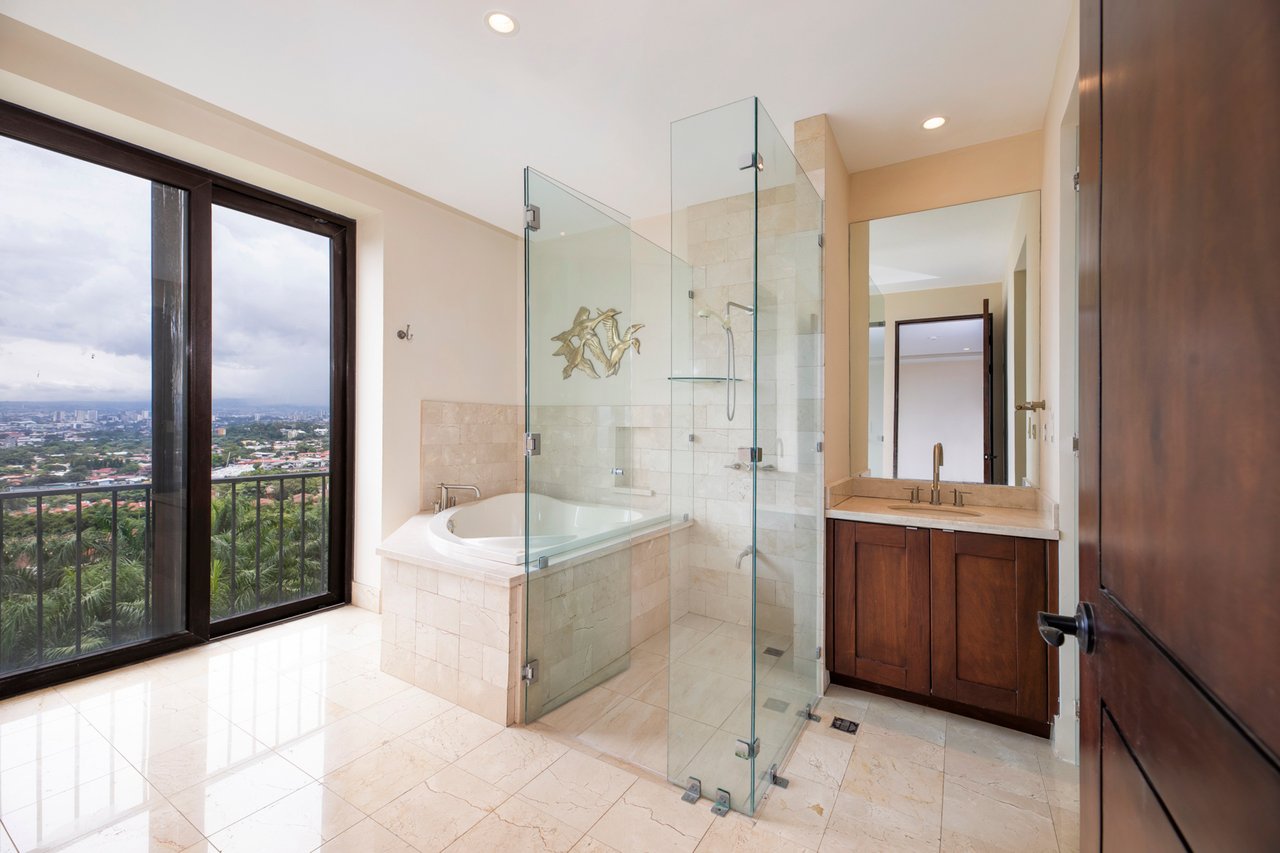 Premier Panoramic City View Penthouse, Escazu, San Jose