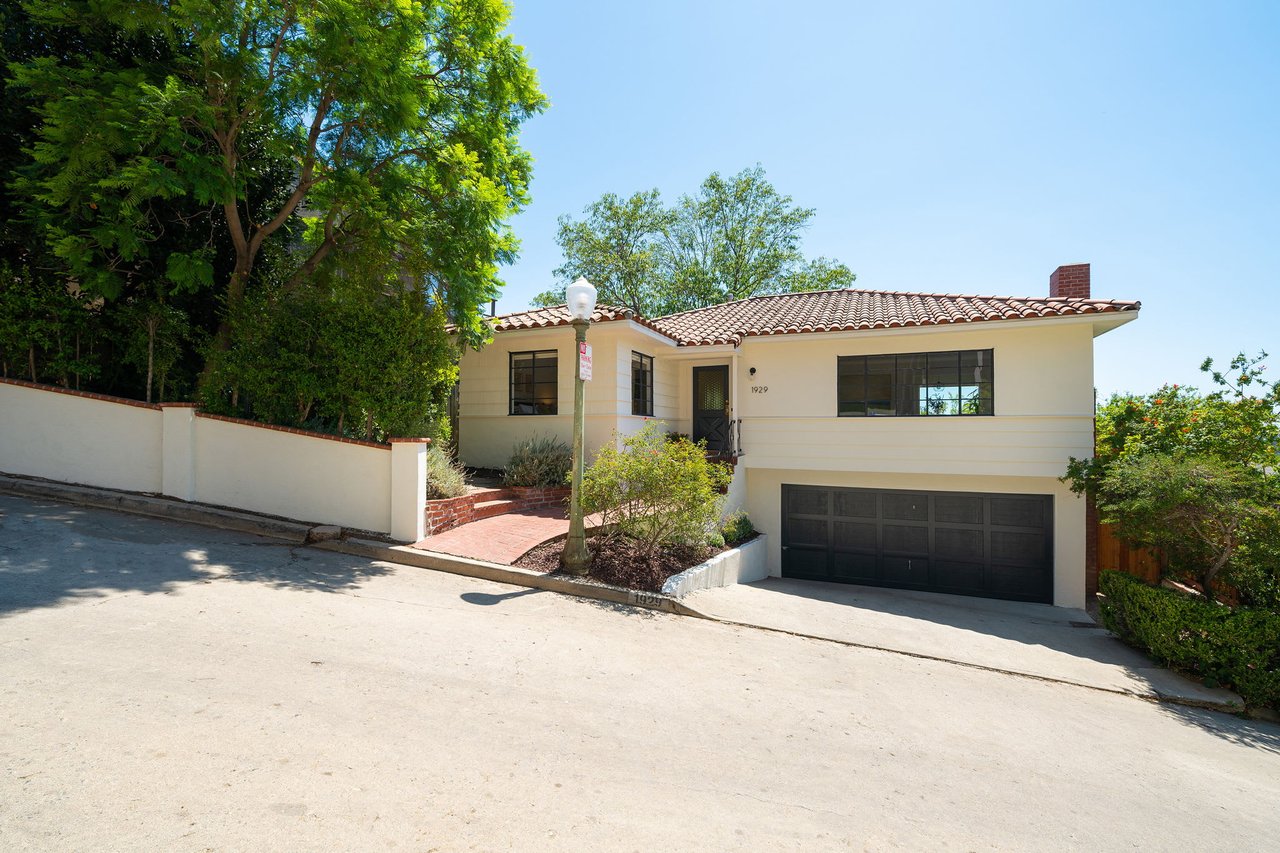 Hip Mid Century Traditional in Franklin Hills 