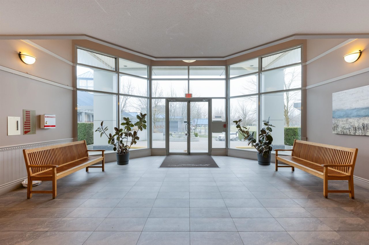 114-5860 Dover Cres