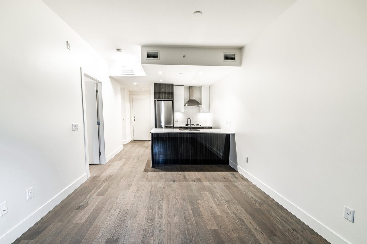204-7777 Cambie St