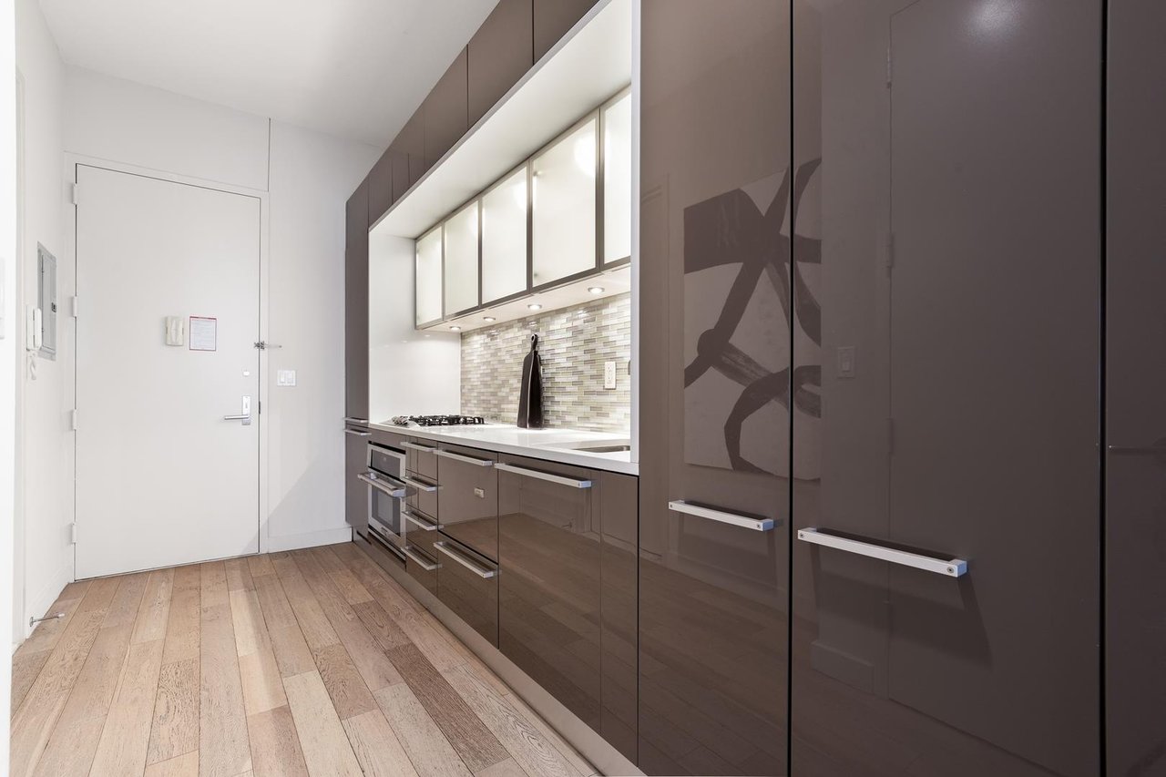 75 Wall Street, Apt 29L