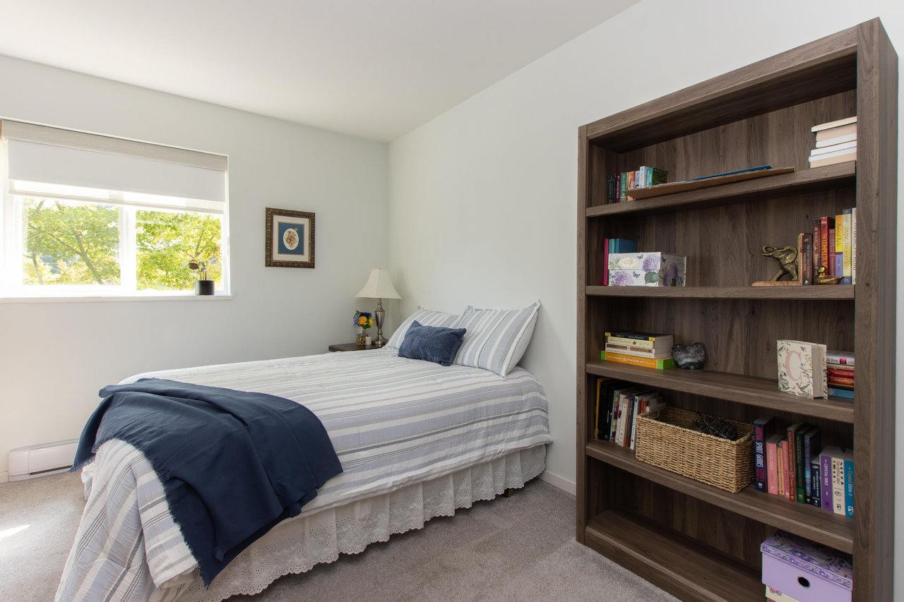 C211-40140 Willow Cres