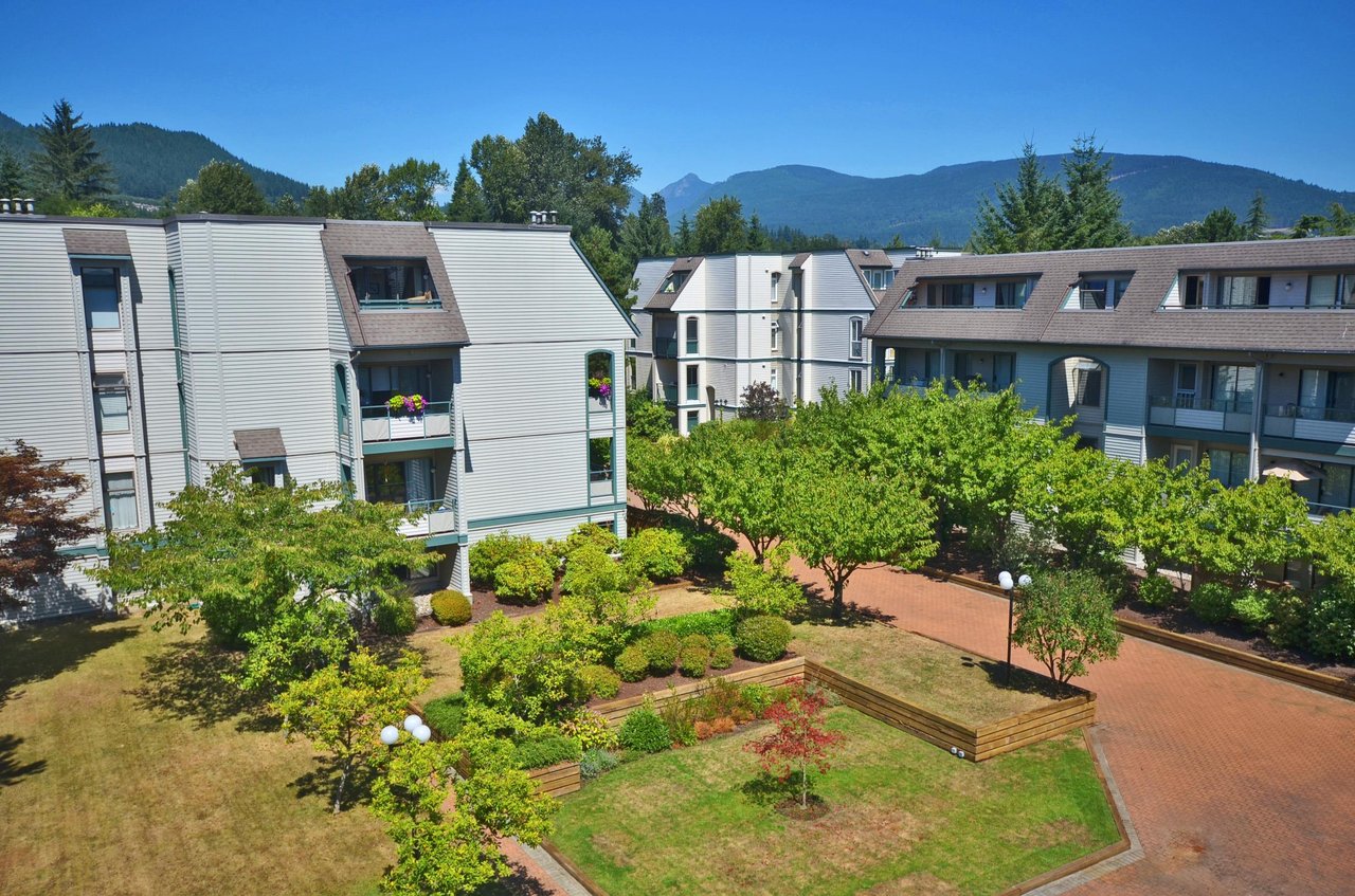 409-2925 Glen Dr