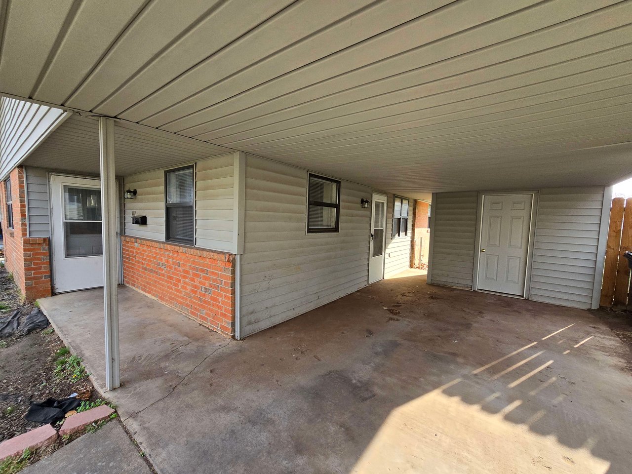 807 N Beard