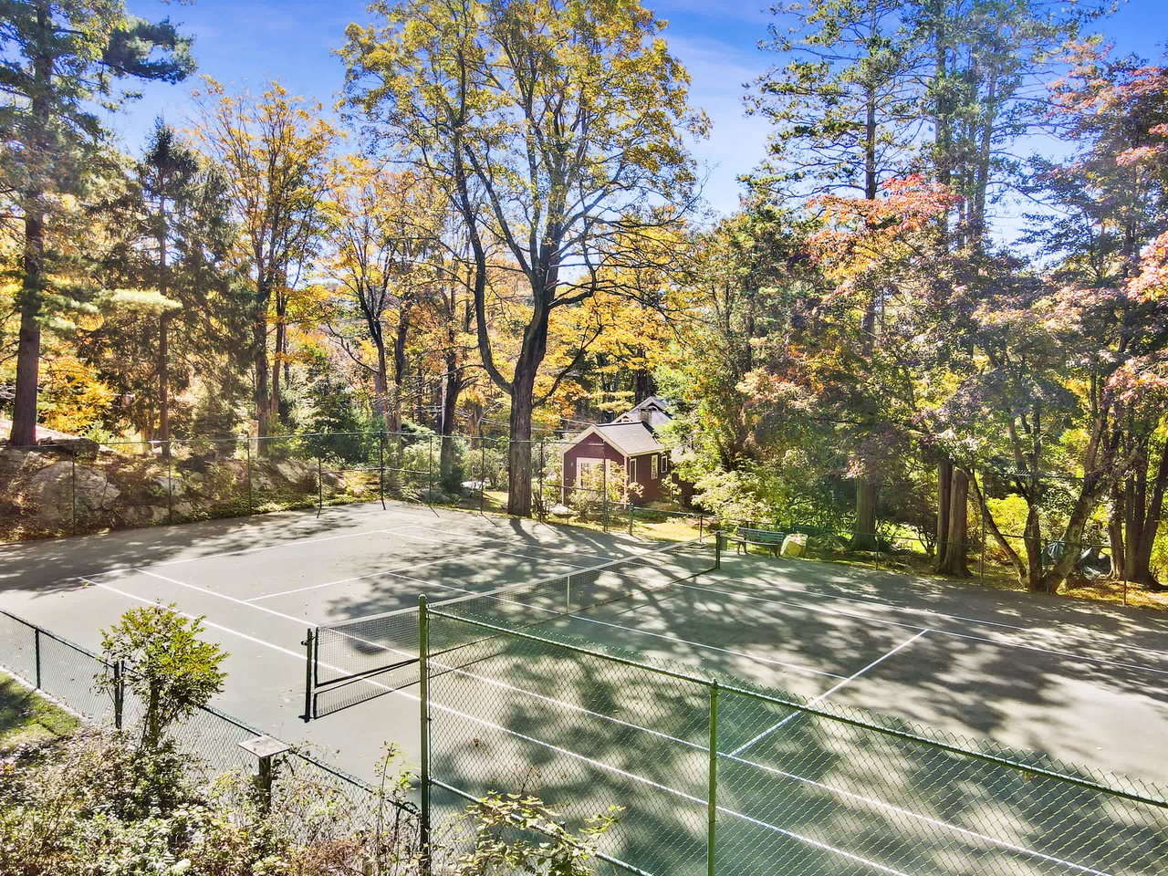 66 Eastwoods Road