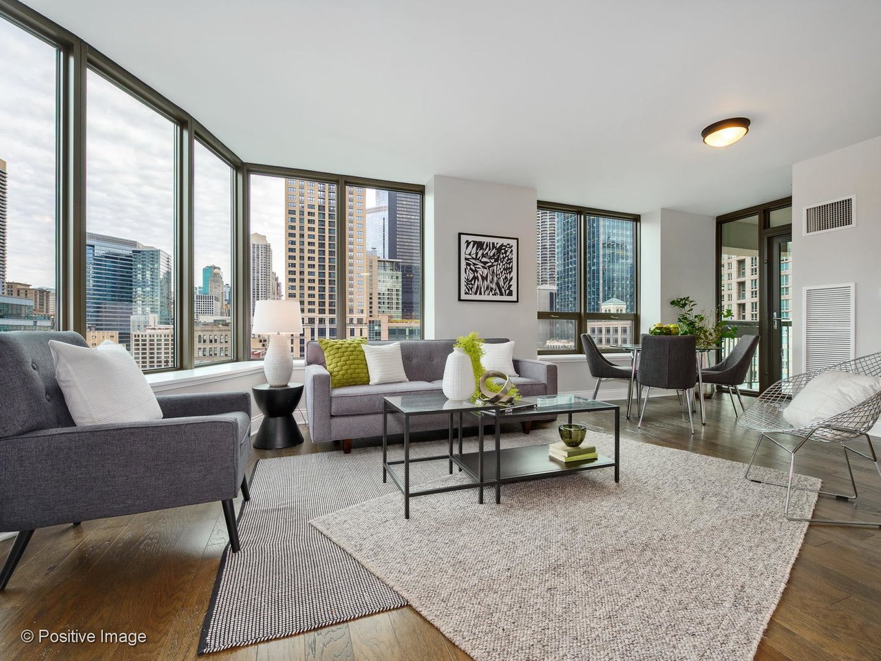 400 N Lasalle St, #2702