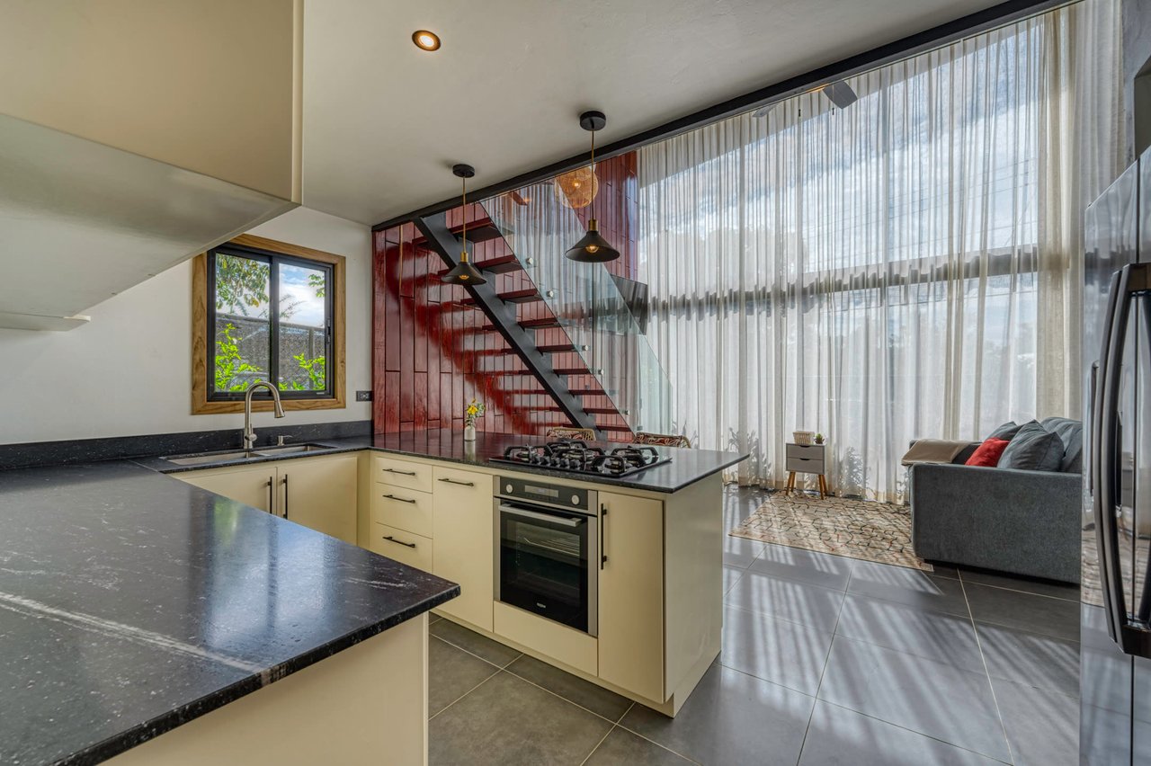 Modern Tropical Villas walking distance to Uvita Town