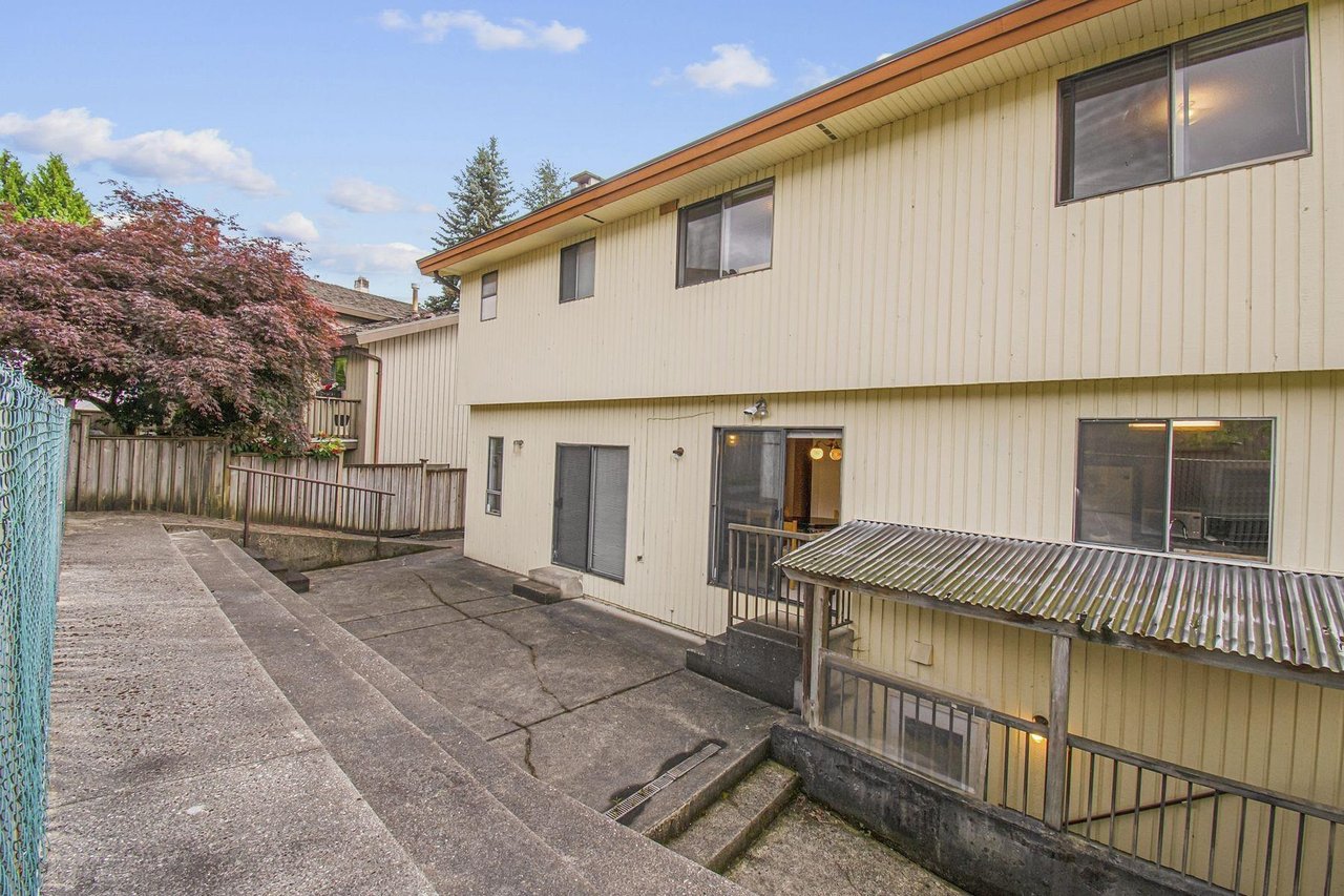 2920 Camrose Dr