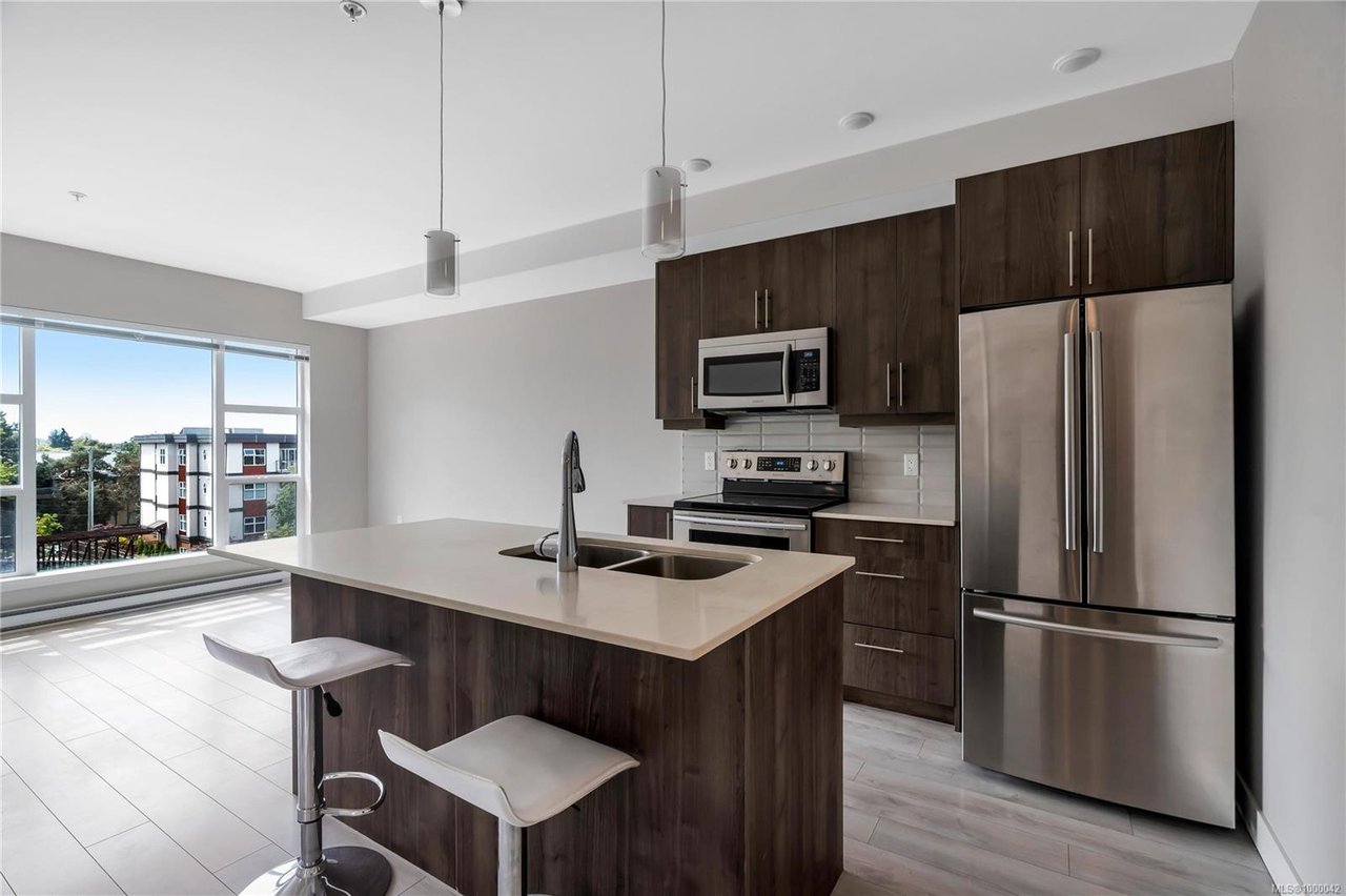 302-1016 Inverness Rd