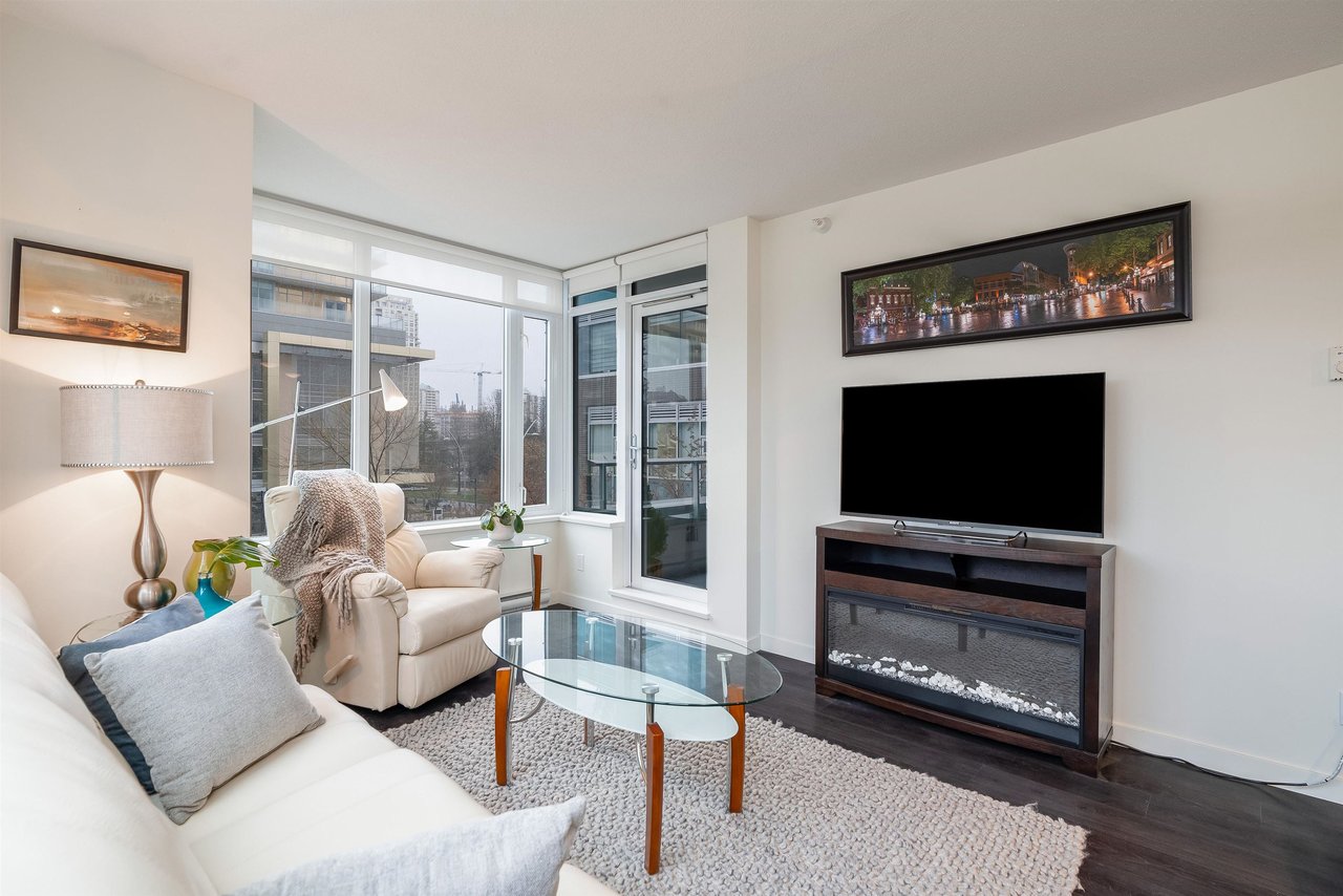 308-6333 Silver Ave