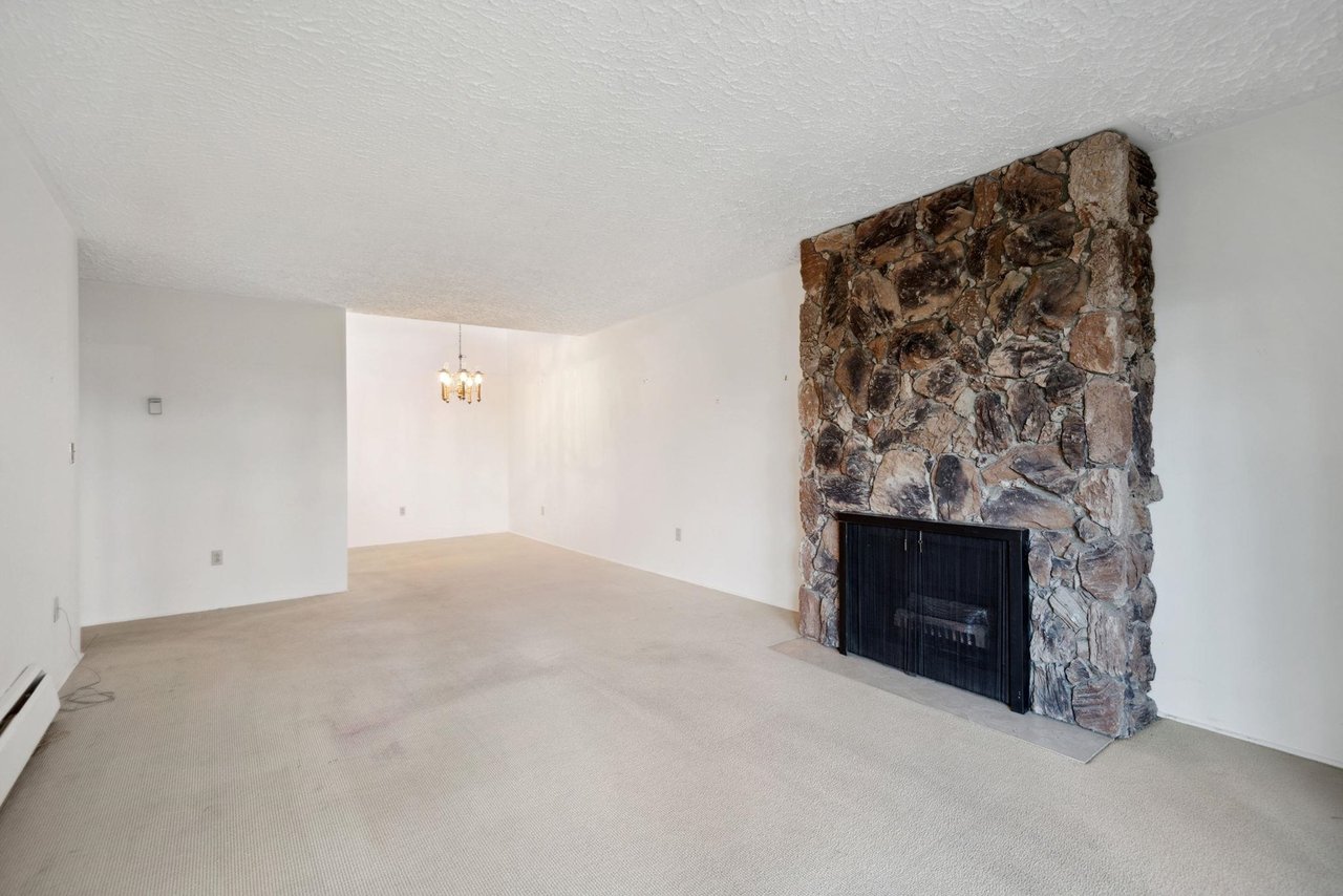303-1266 W 13th Ave