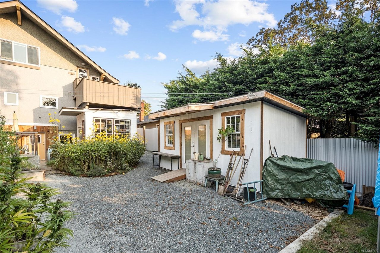 2632 Fernwood Rd