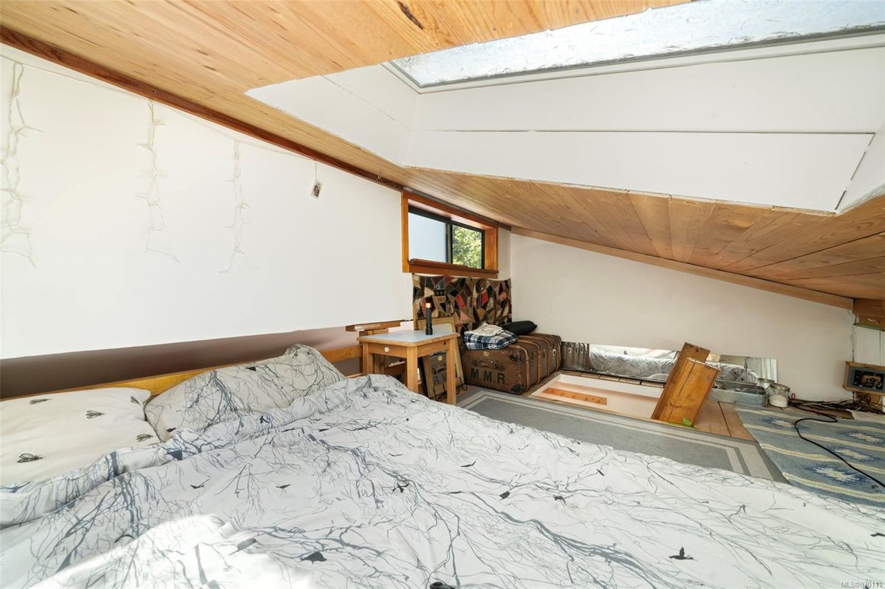 10226 South Shore Rd, Honeymoon Bay