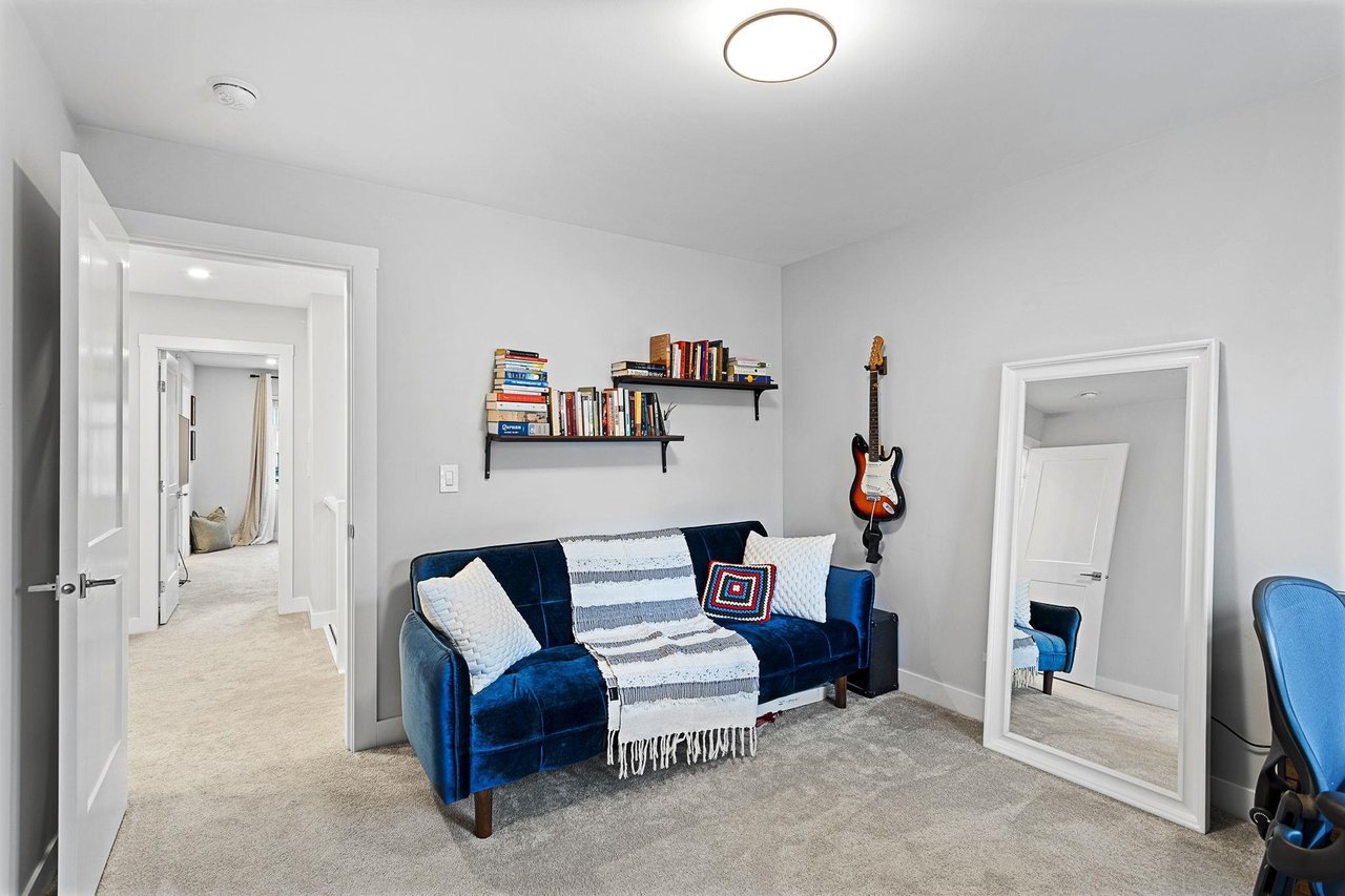 78-20327 72b Ave