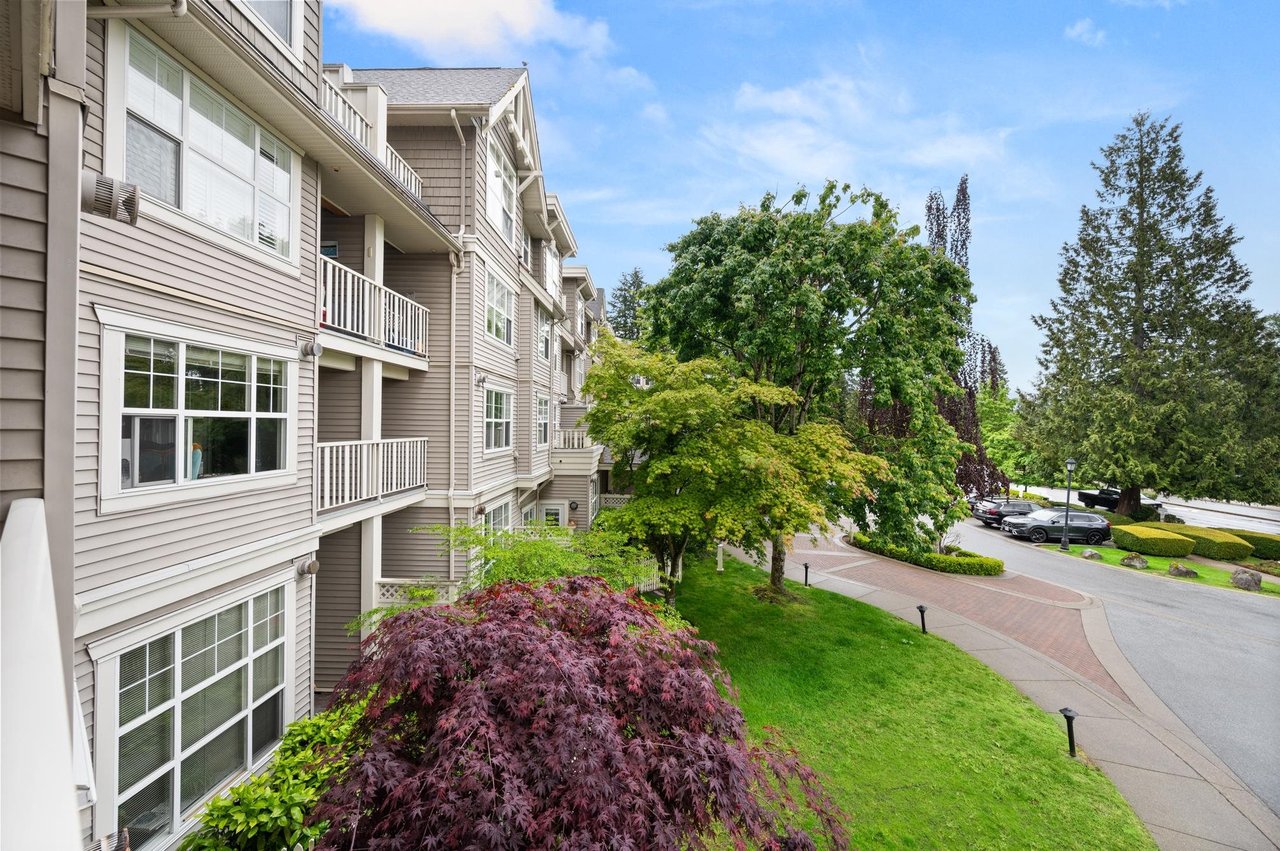 214-960 Lynn Valley Rd