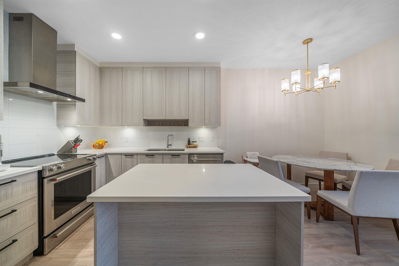 606-7169 14th Ave