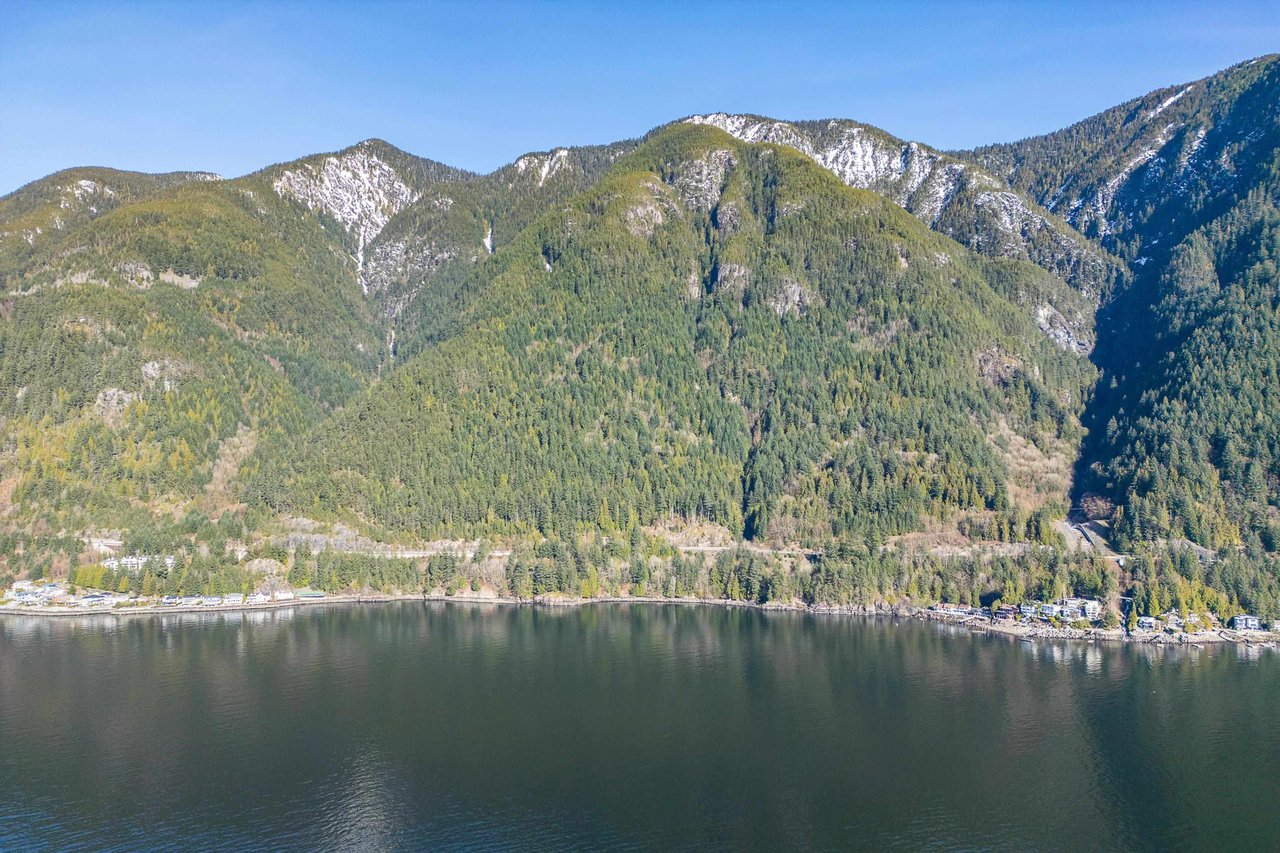 5383 Howe Sound