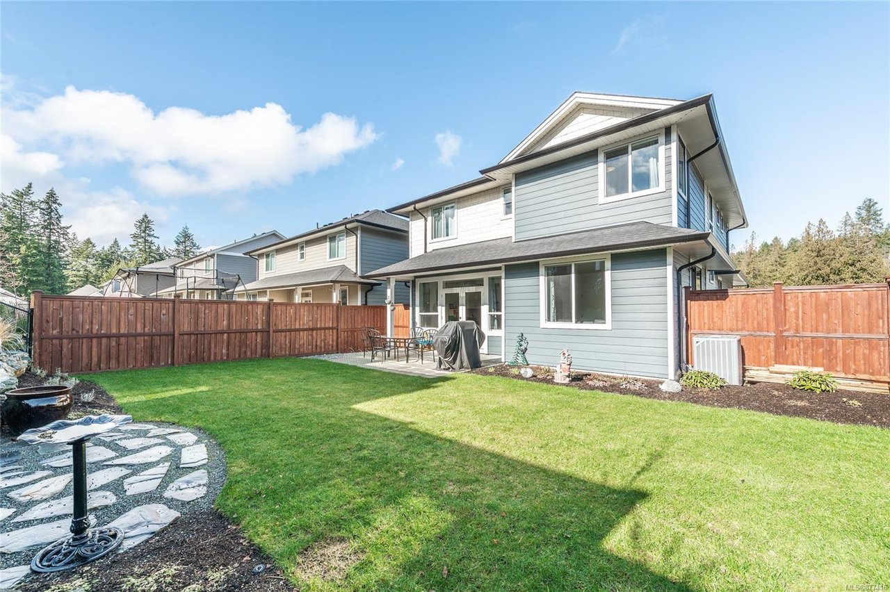 3535 Paperbark Cres