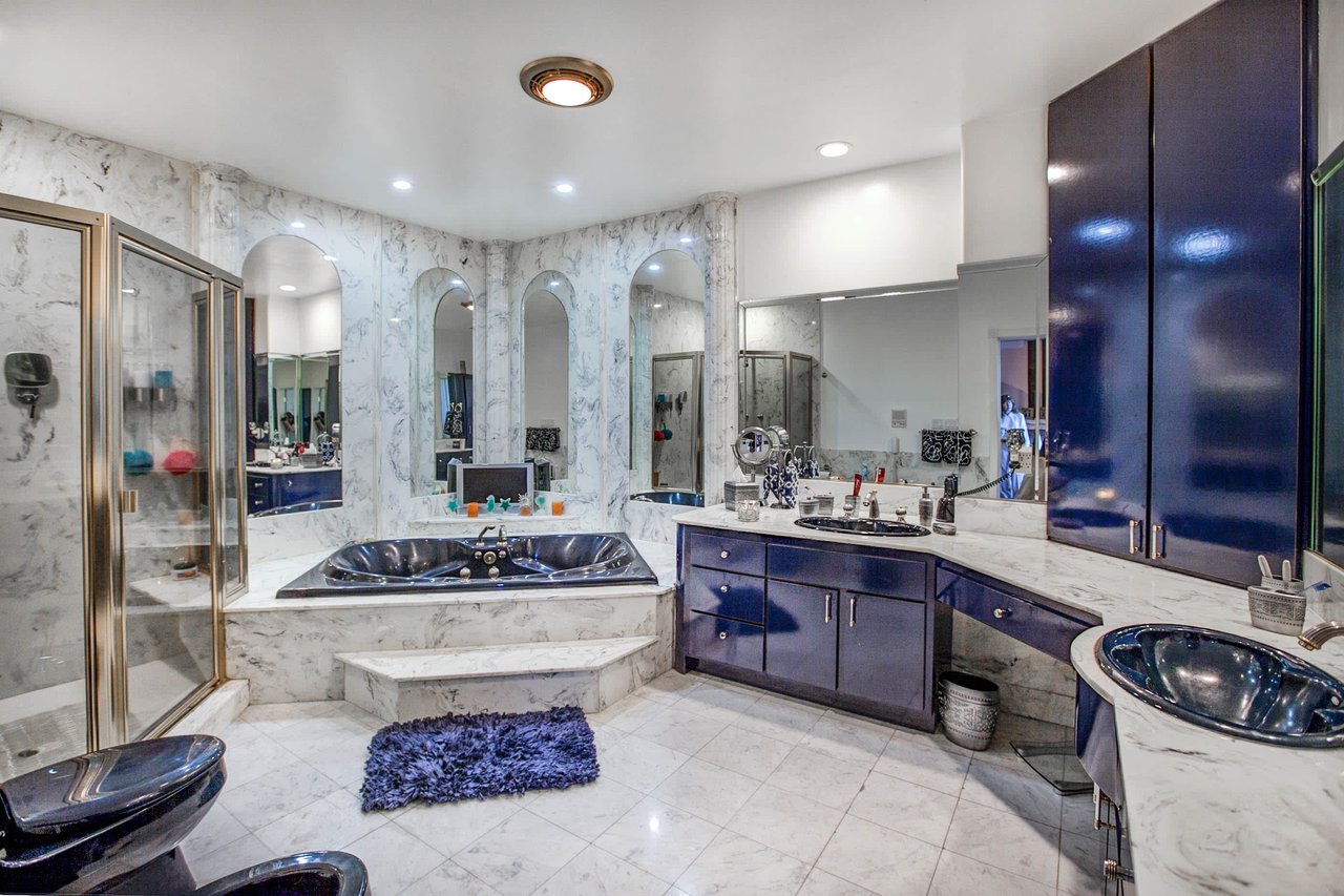11131 Mountcastle Dr. Studio City, CA